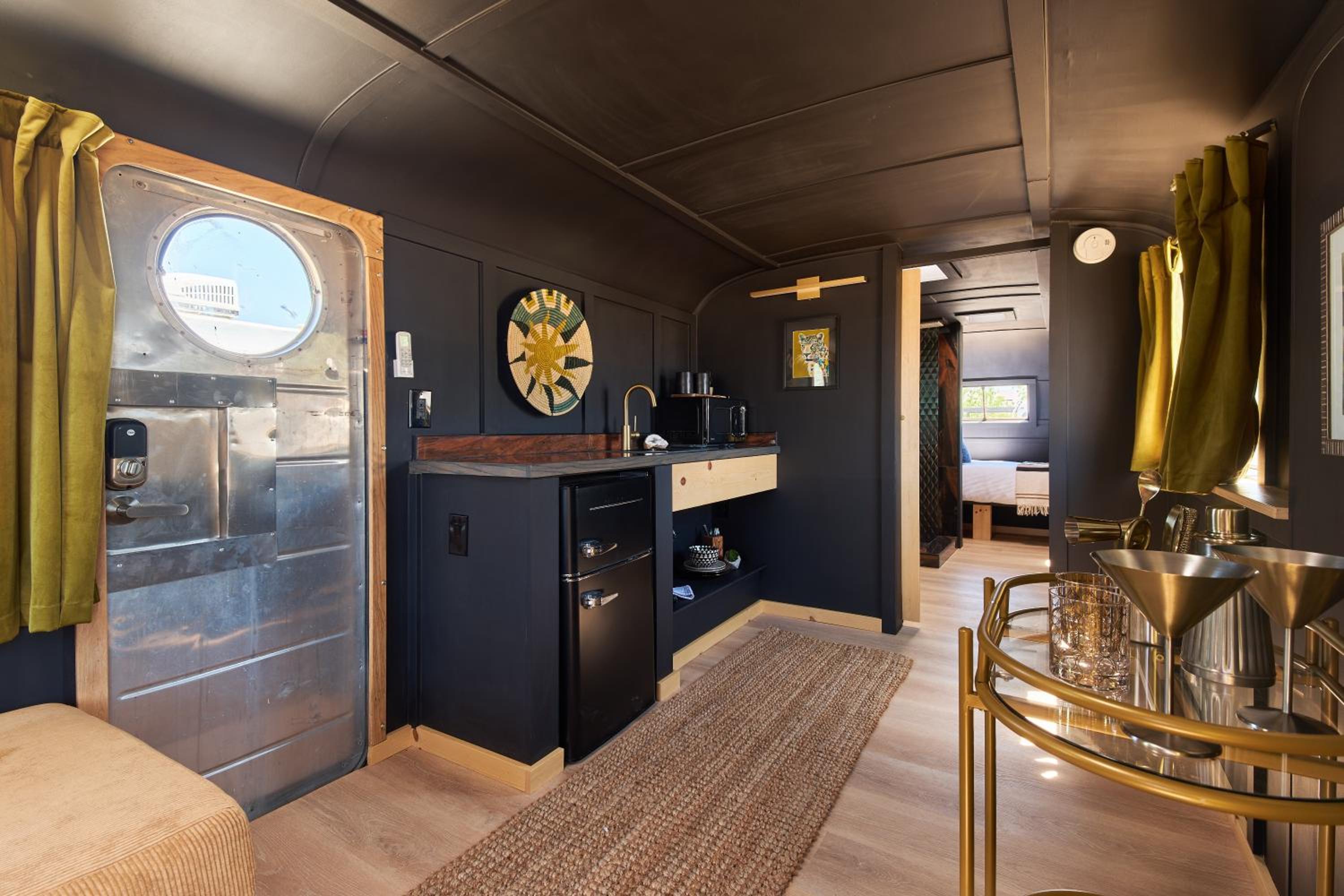 Executive Suite photo 2