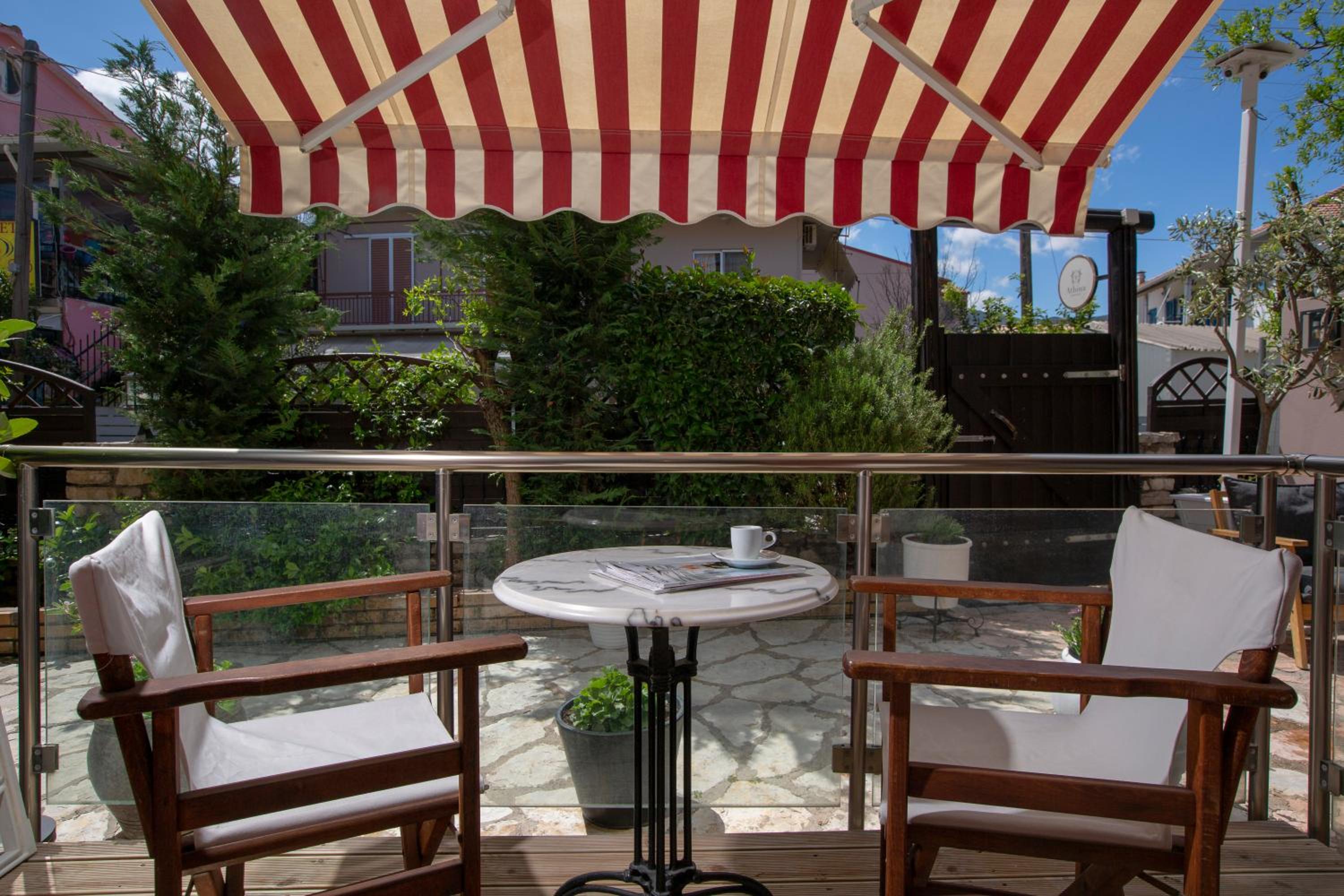 Double Room with Garden View - Photo 4