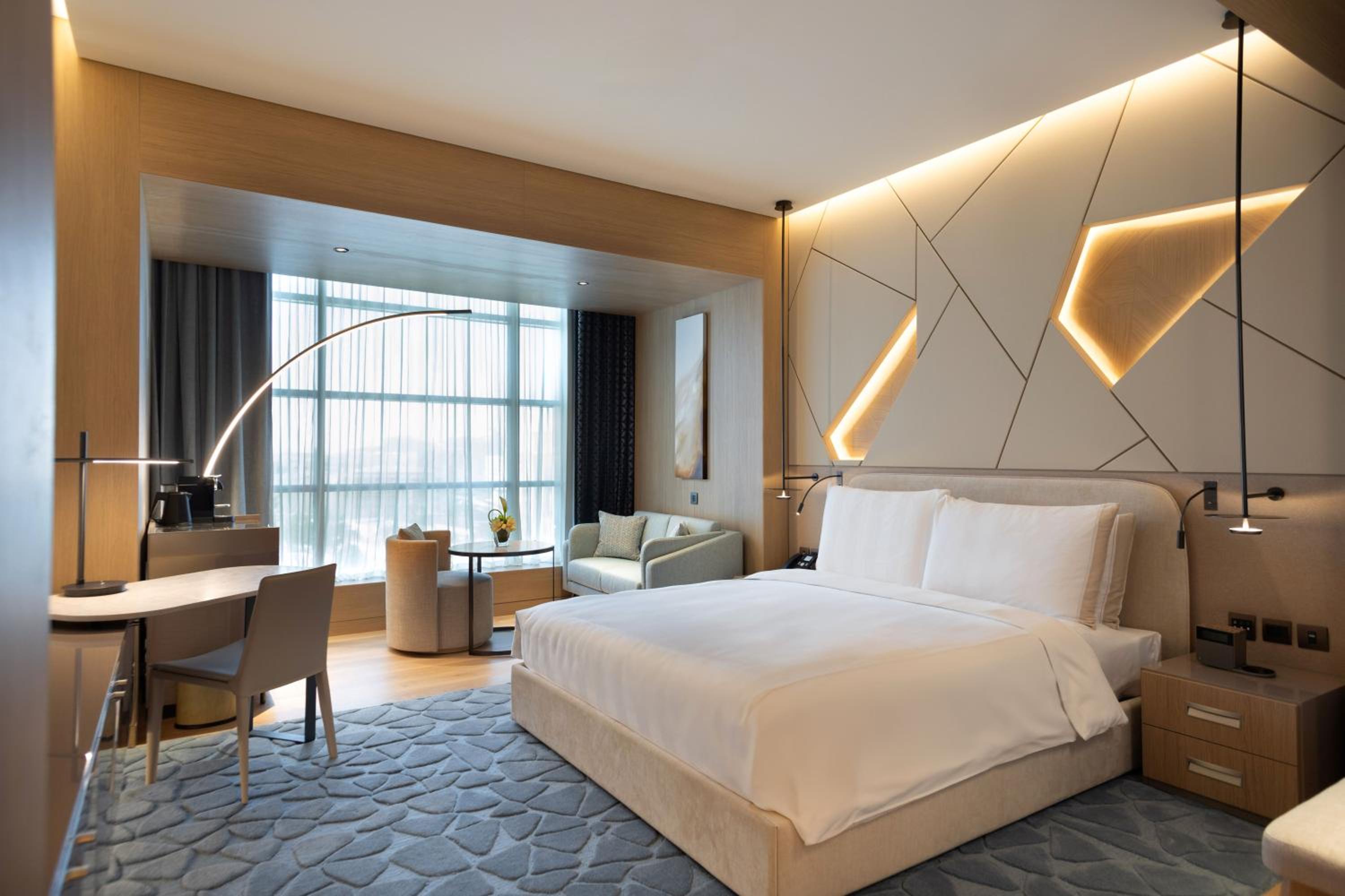 Premium King Room photo 2