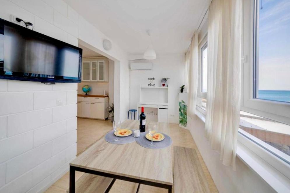 Apartamento con vista al mar