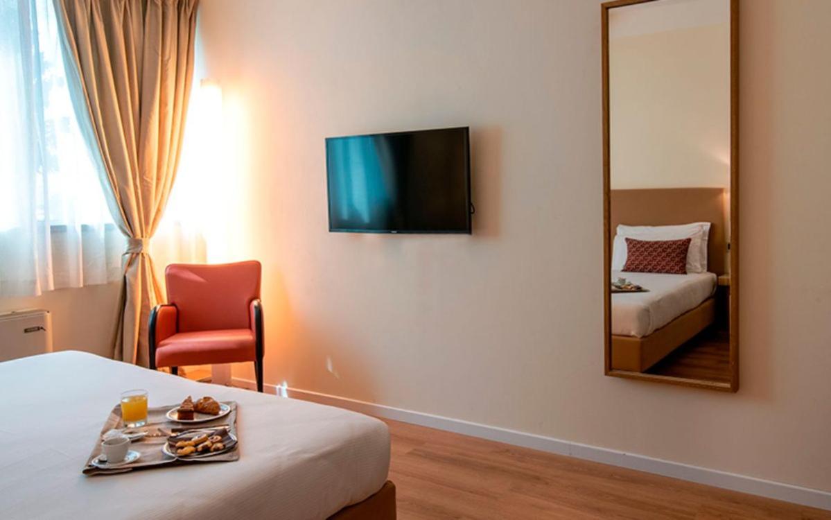 Standard Double or Twin Room photo 2