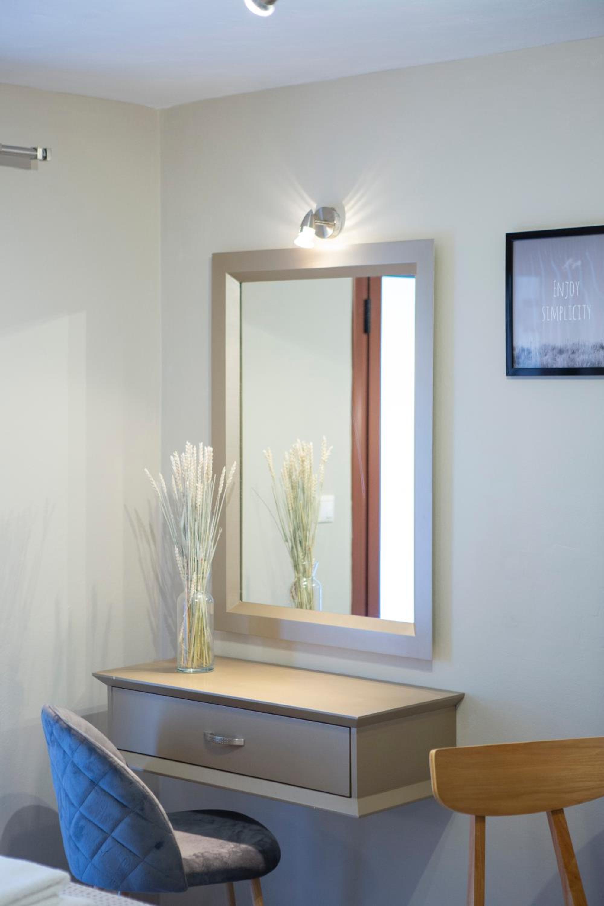Double Room with Garden View - Photo 5