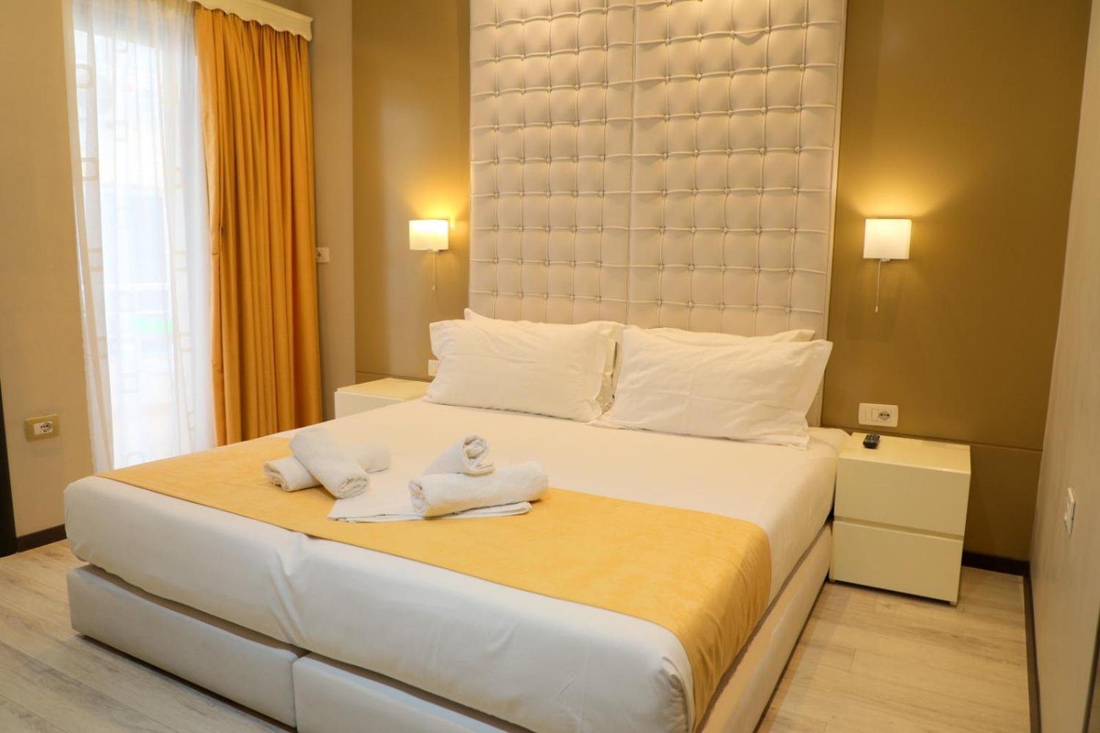 Triple Family Suite with Balcony photo 2