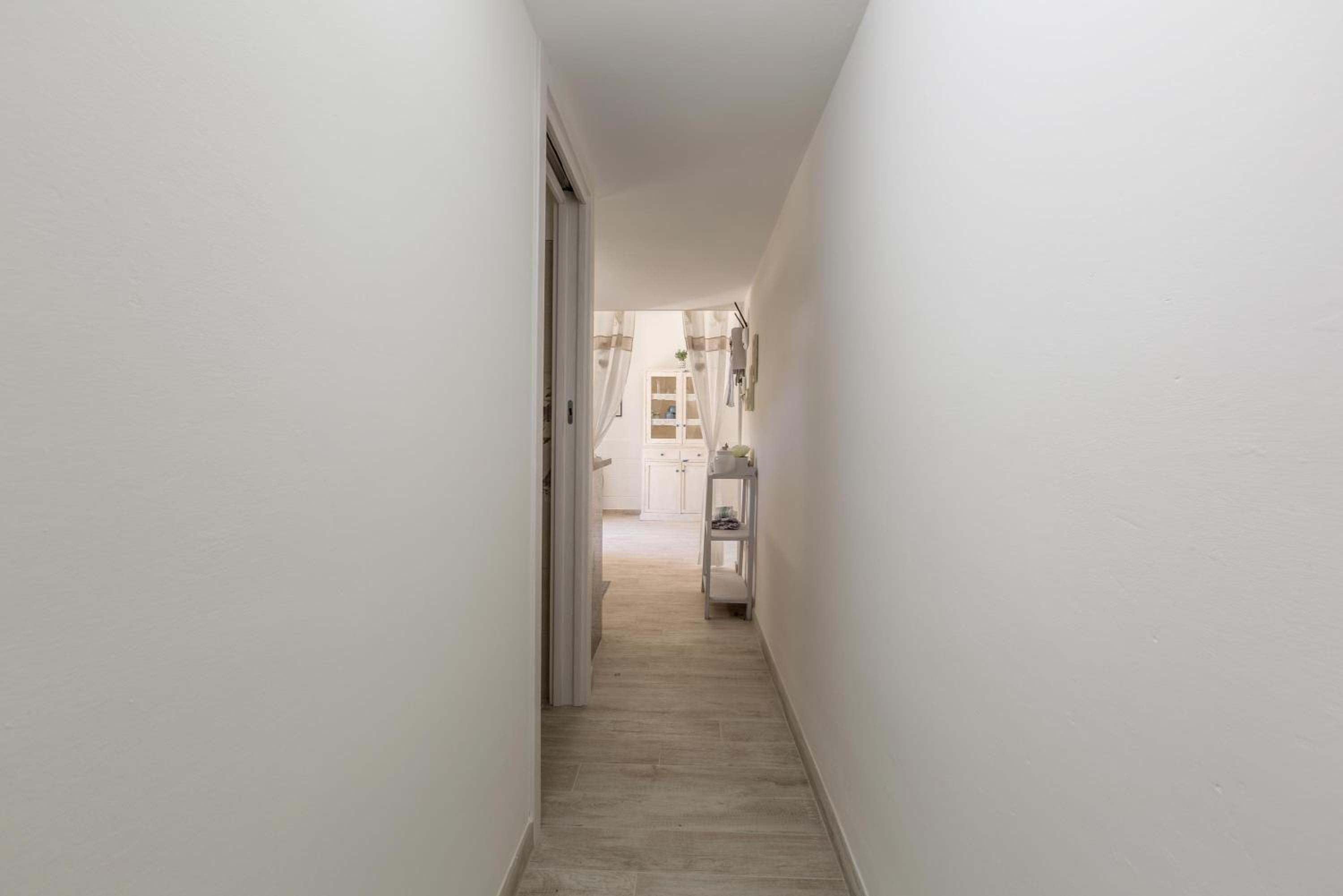 One-Bedroom House photo 1