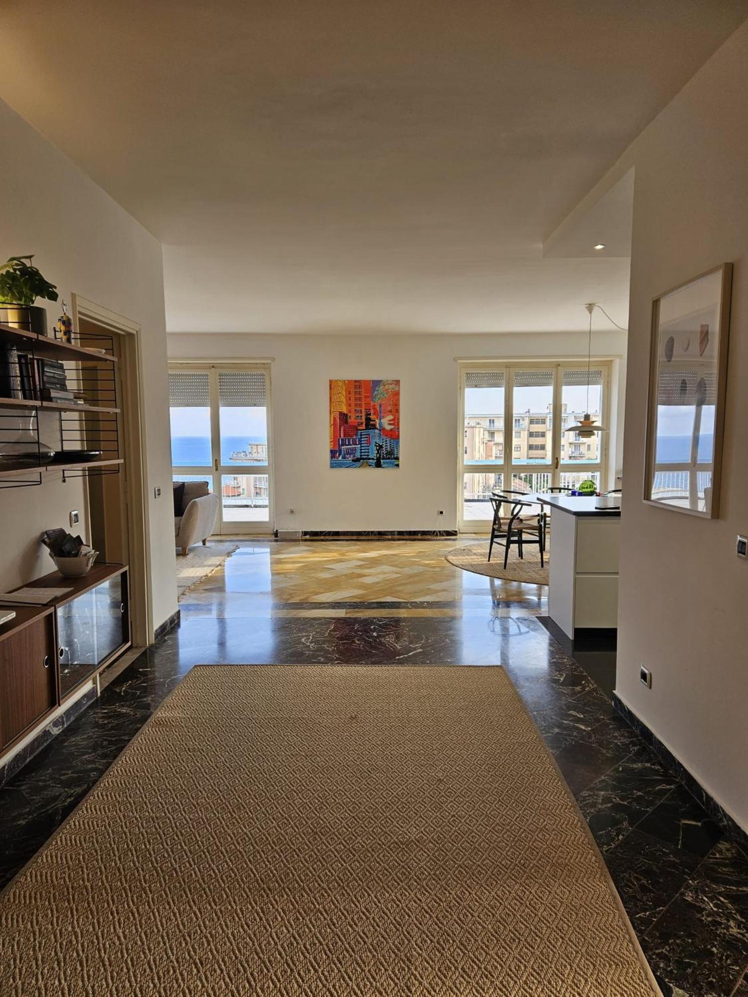 Three-Bedroom Apartment with Ocean View photo 1