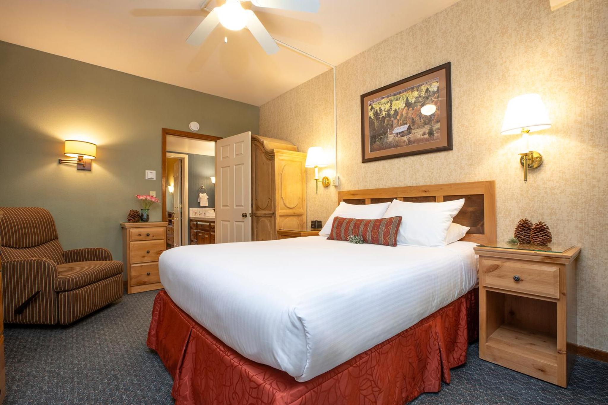 One-Bedroom Suite - Photo 1