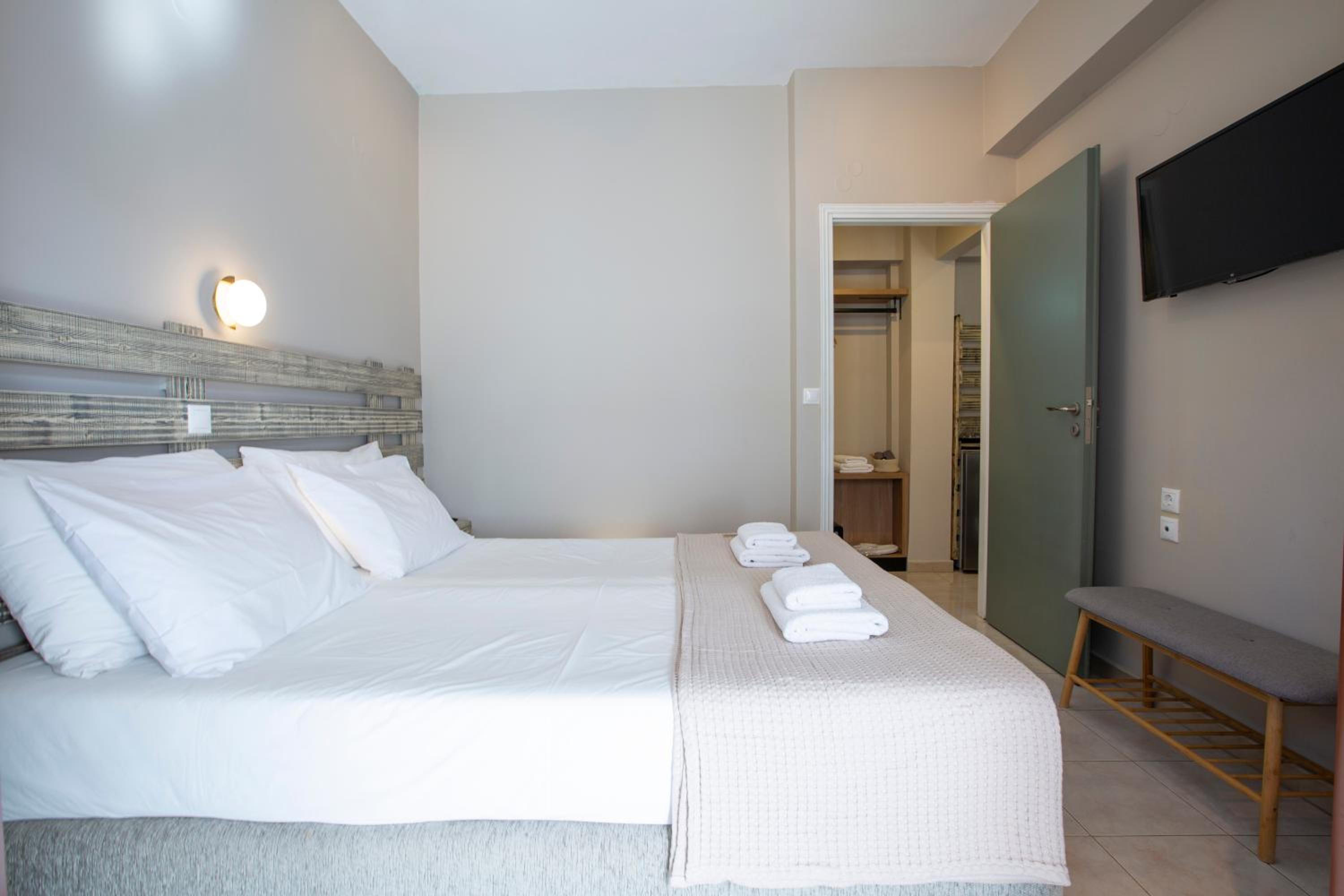 Triple Room - Photo 1