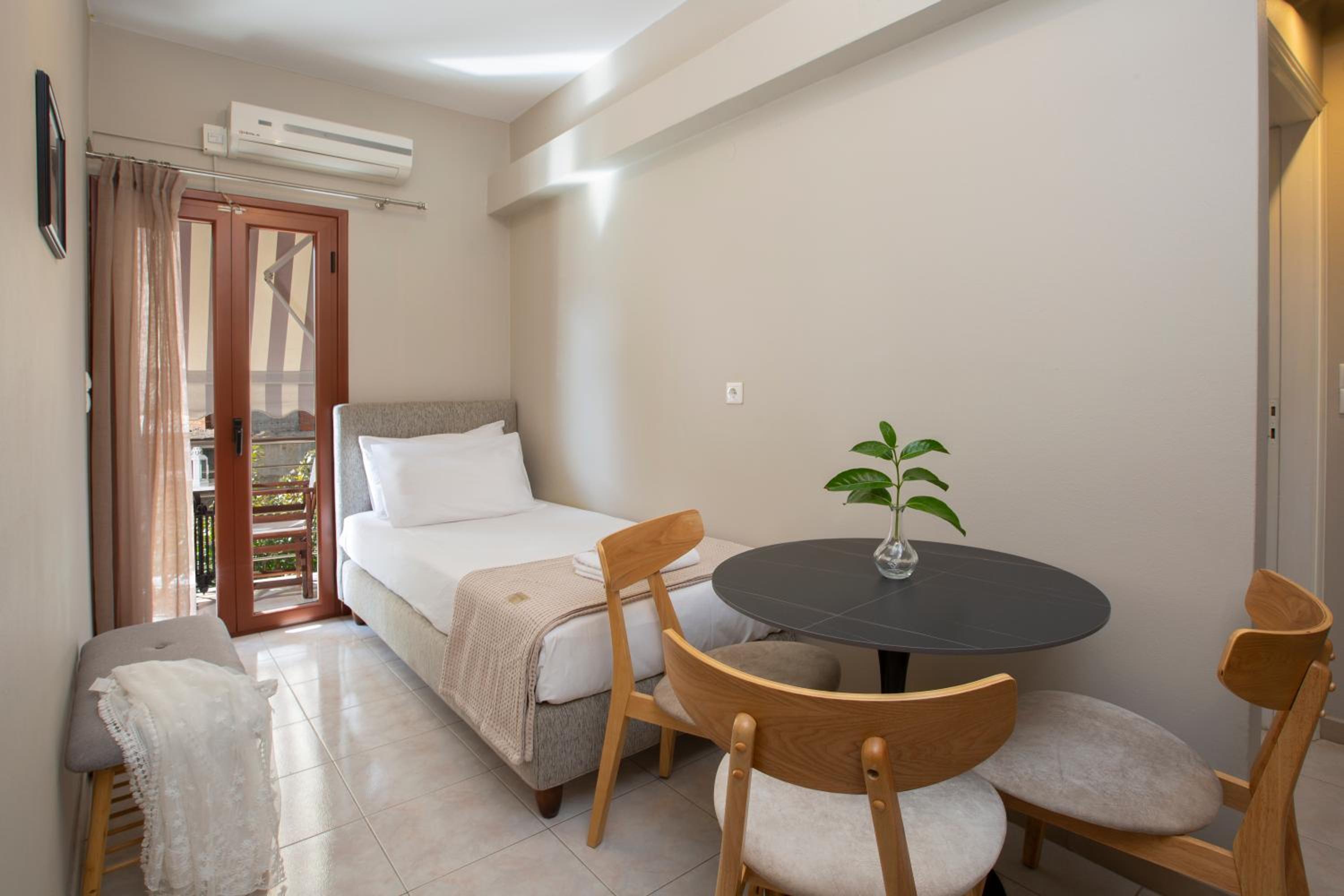 Triple Room - Photo 6