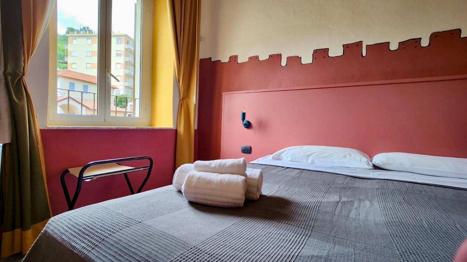 Double or Twin Room - Photo 8