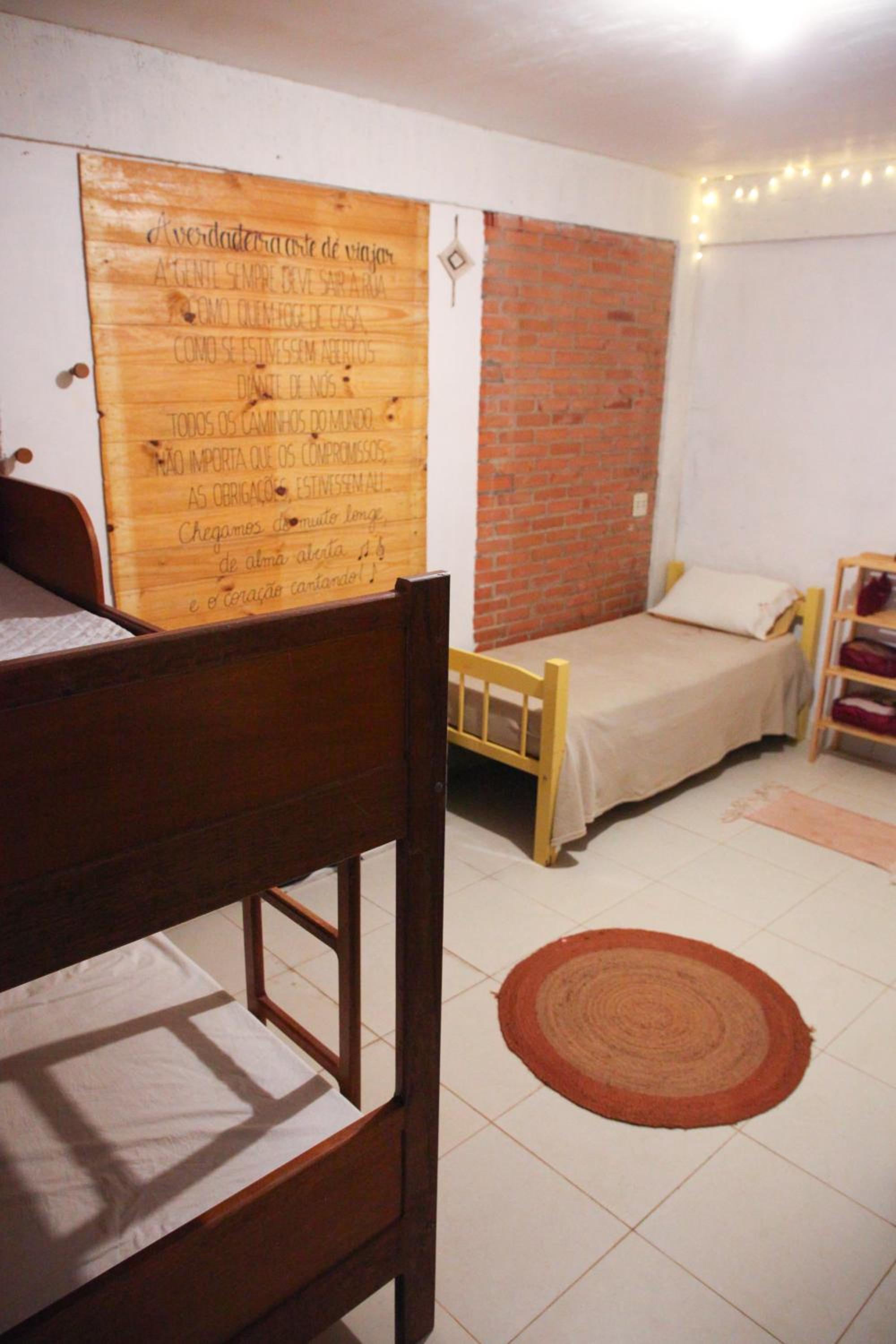 8-Bed Mixed Dormitory Room photo 2