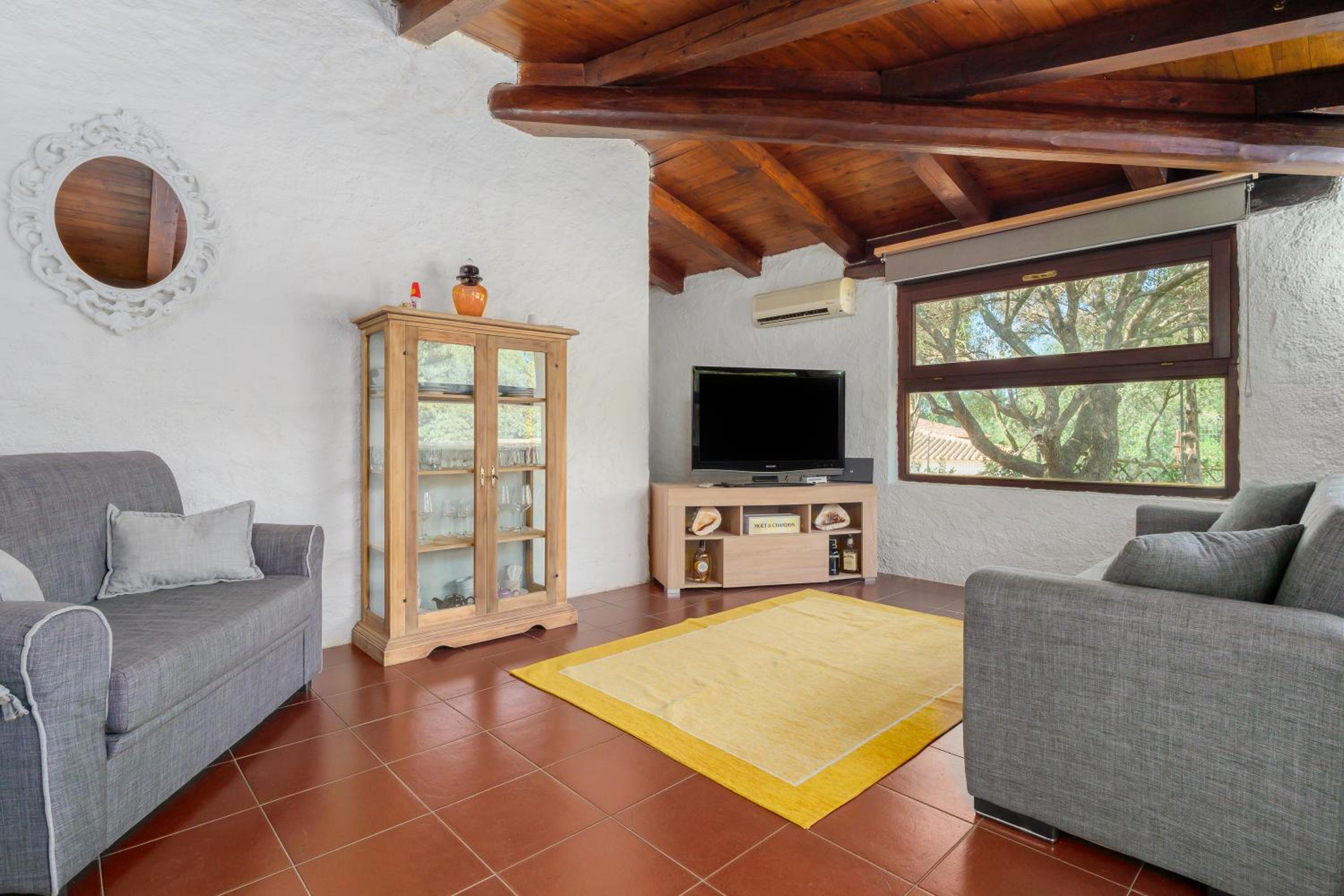 Villa with Garden View