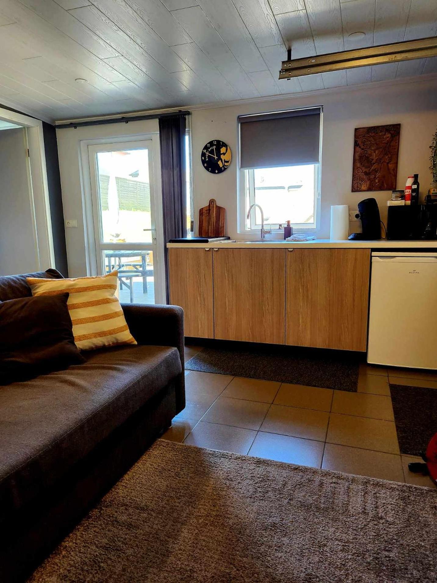 One-Bedroom Apartment photo 3