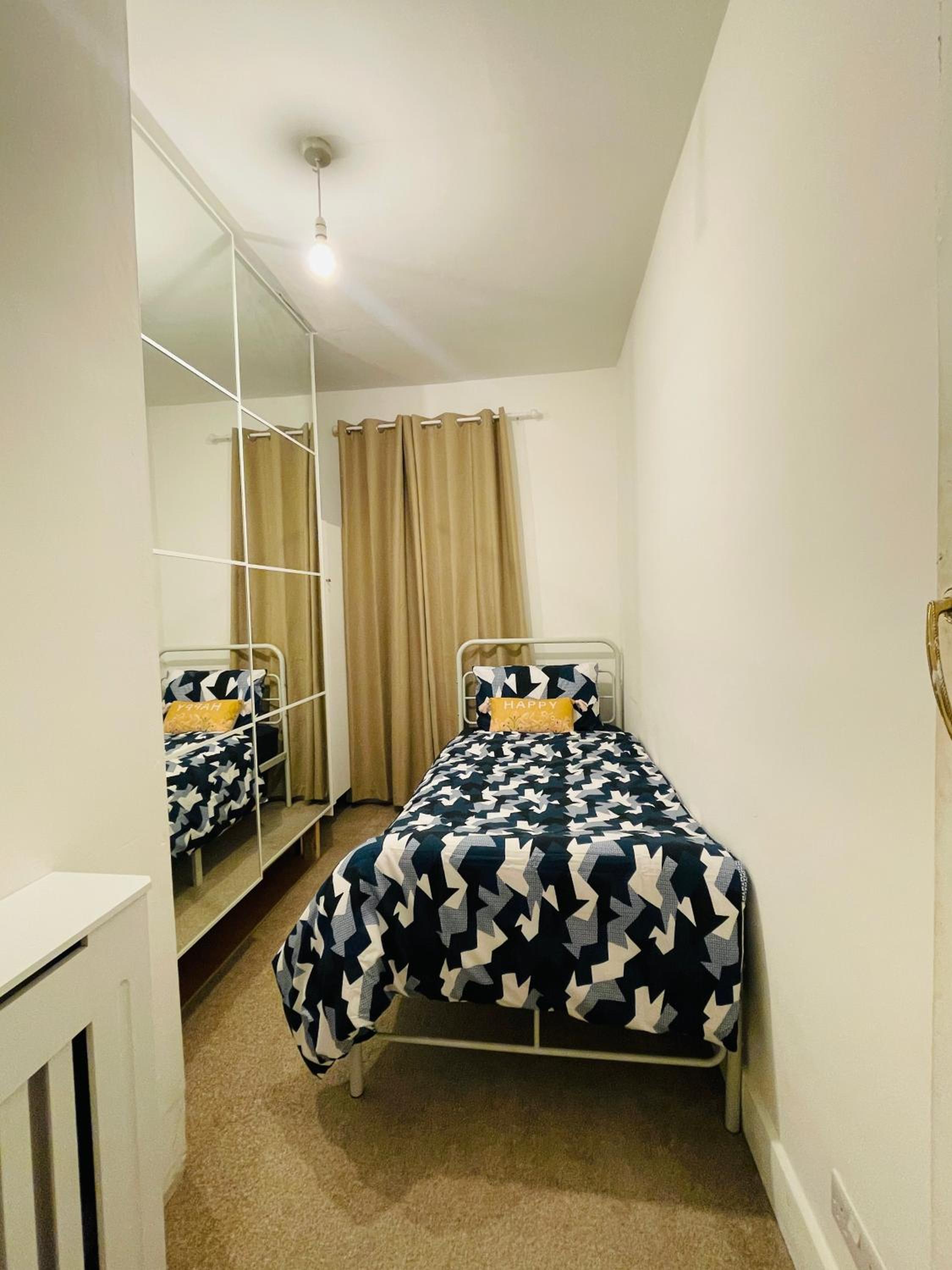 Three-Bedroom House photo 2