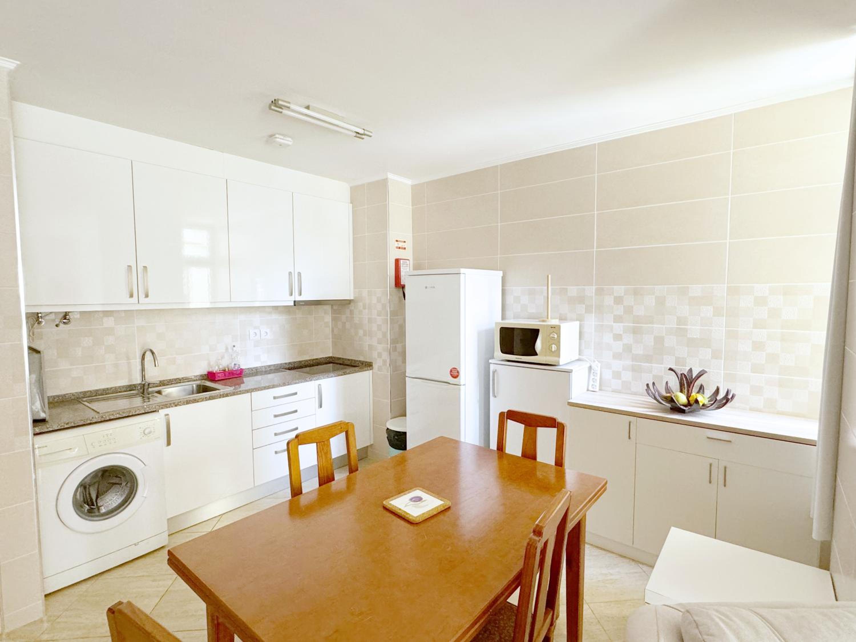 One-Bedroom Apartment - Photo 12