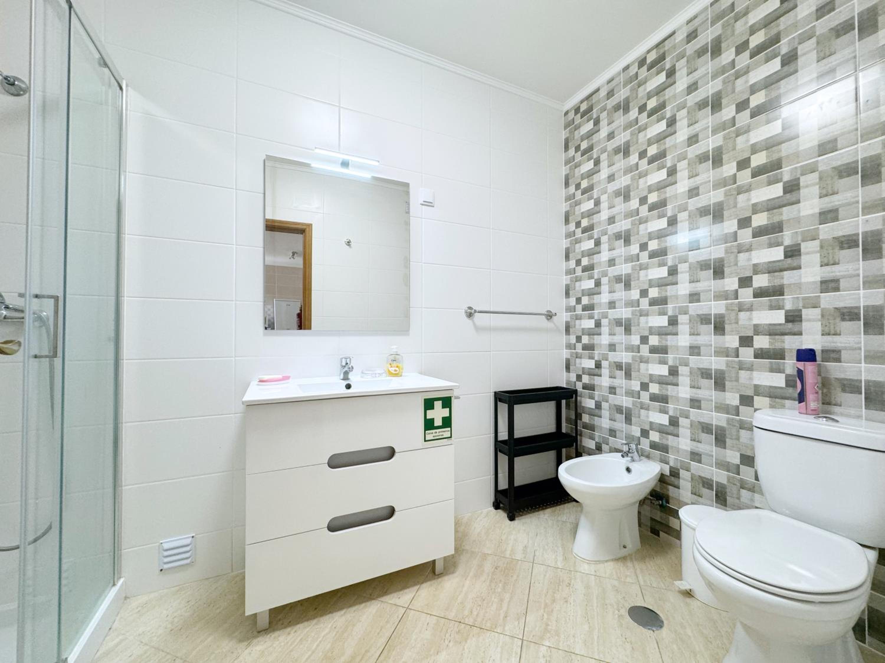 One-Bedroom Apartment - Photo 16