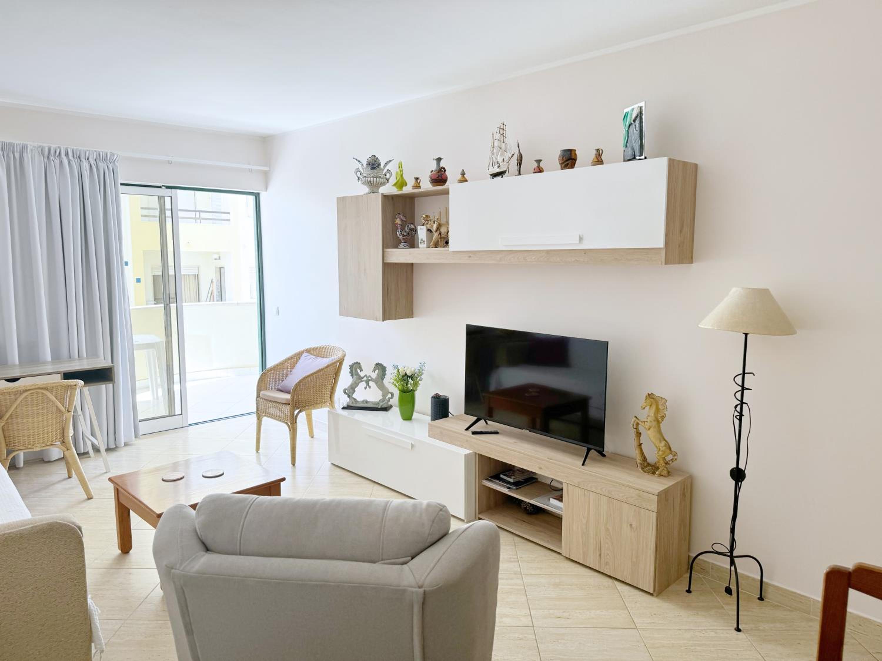 One-Bedroom Apartment - Photo 23