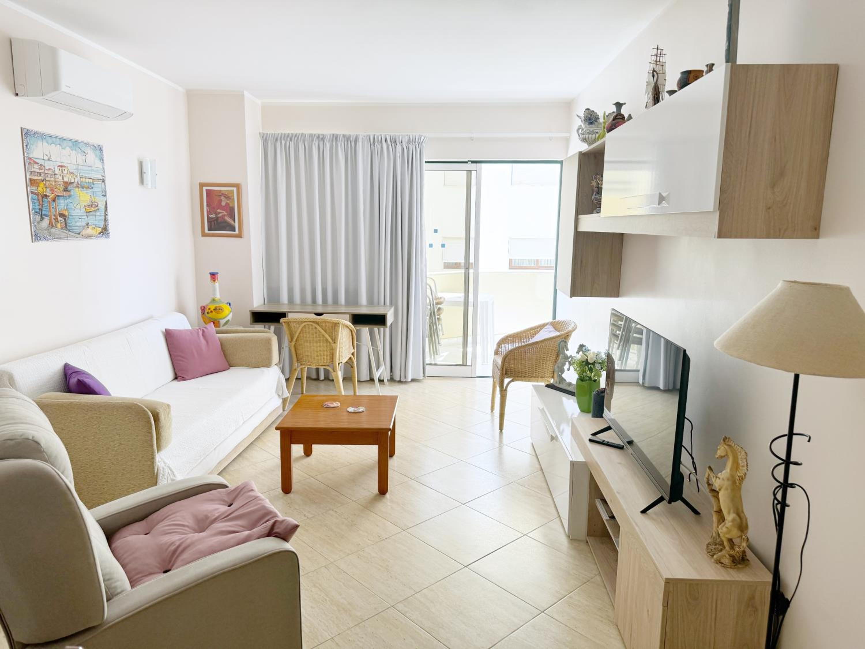 One-Bedroom Apartment - Photo 24