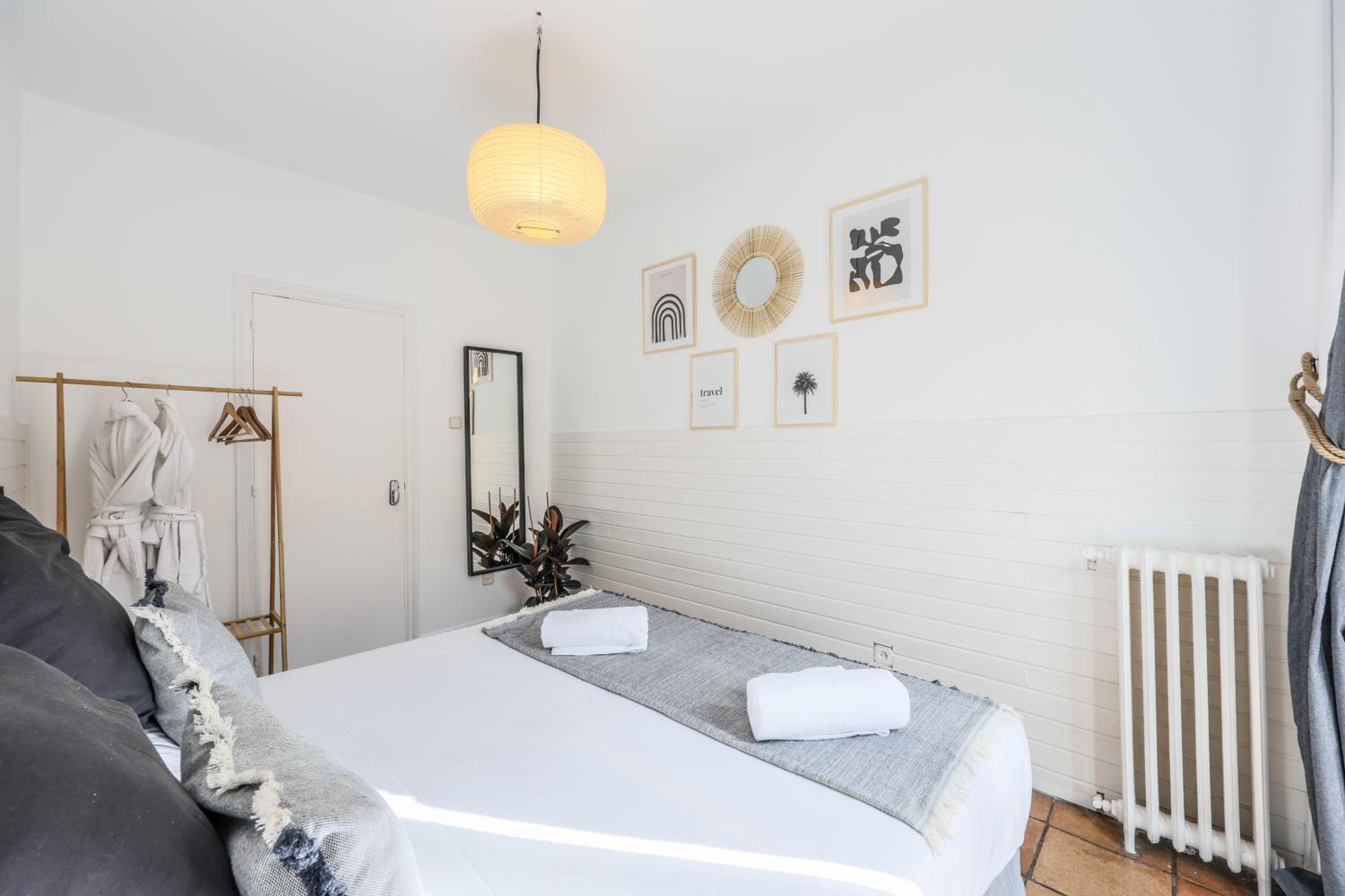 Habitación Doble o con Dos Camas con Baño Compartido