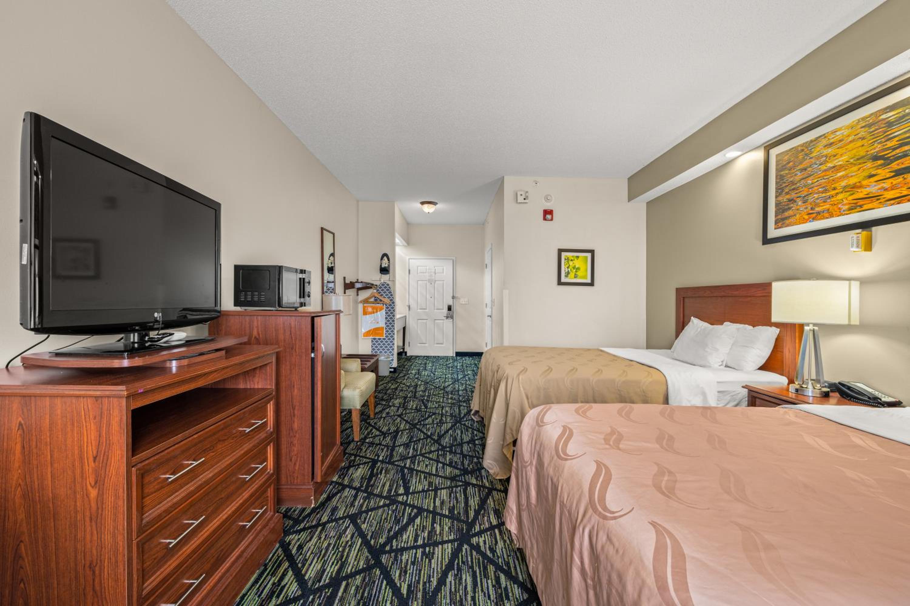 Double Room with Two Double Beds - Accessible/Non-Smoking - Photo 4