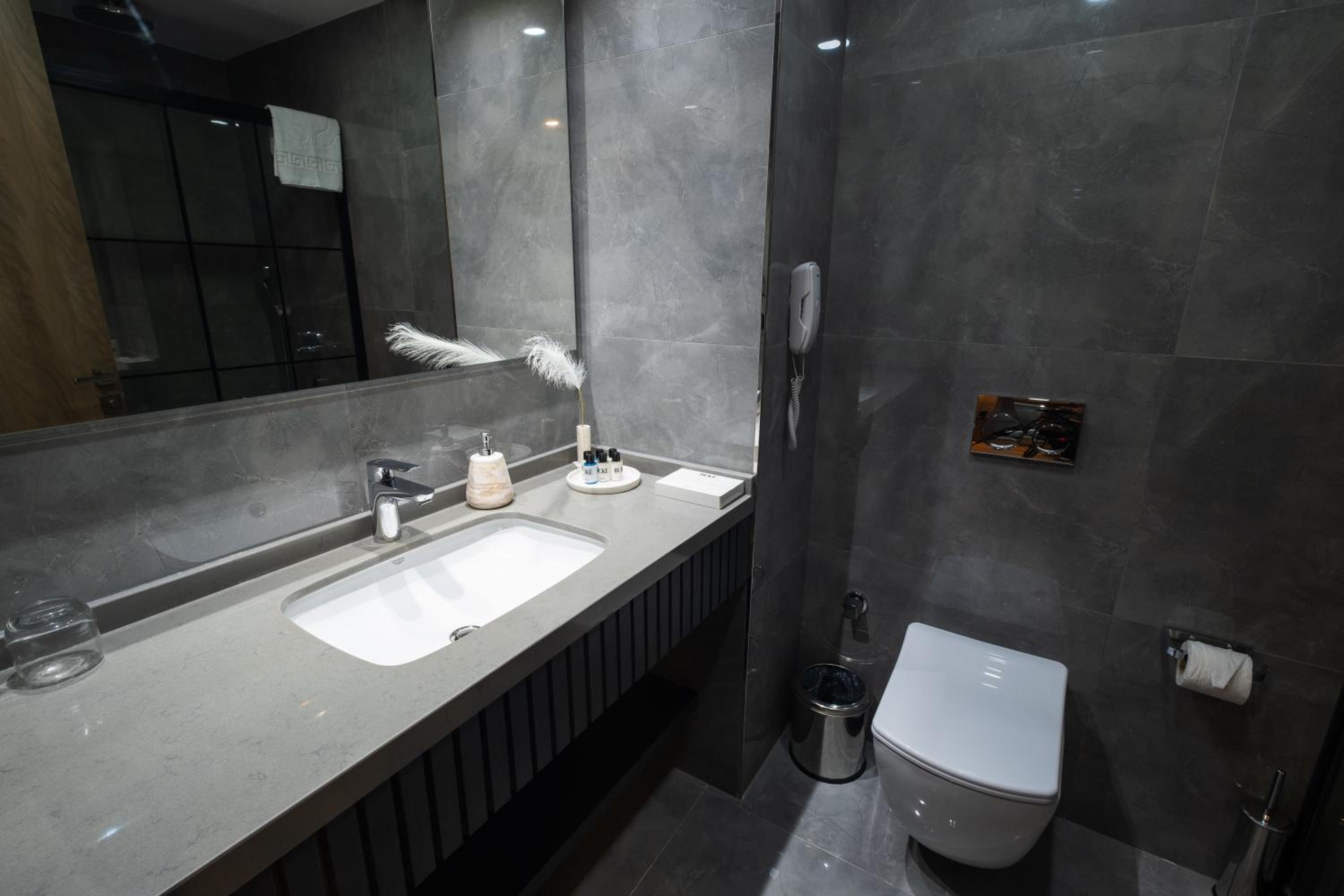 Deluxe Triple Room photo 3