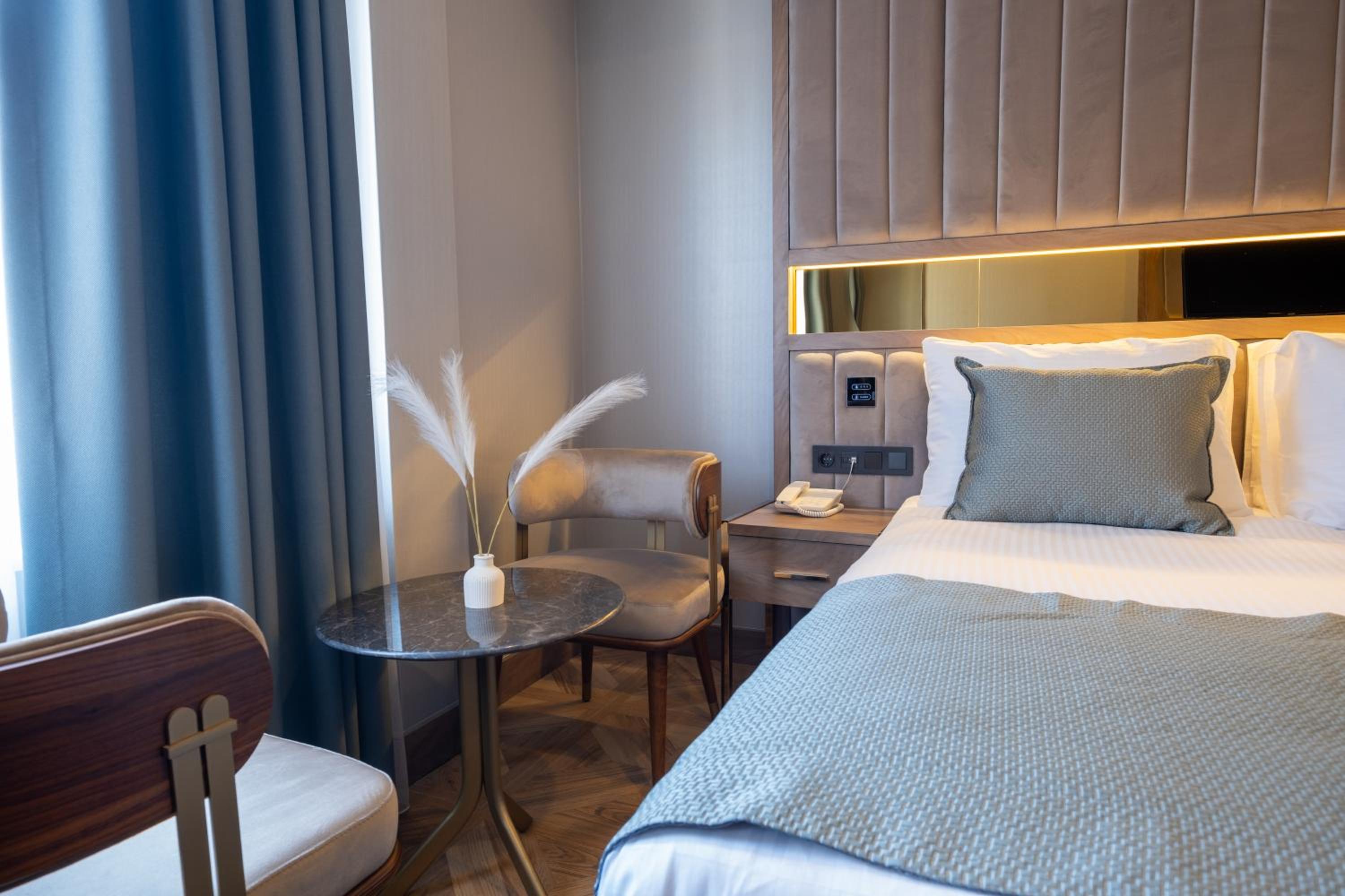 Deluxe Triple Room photo 2