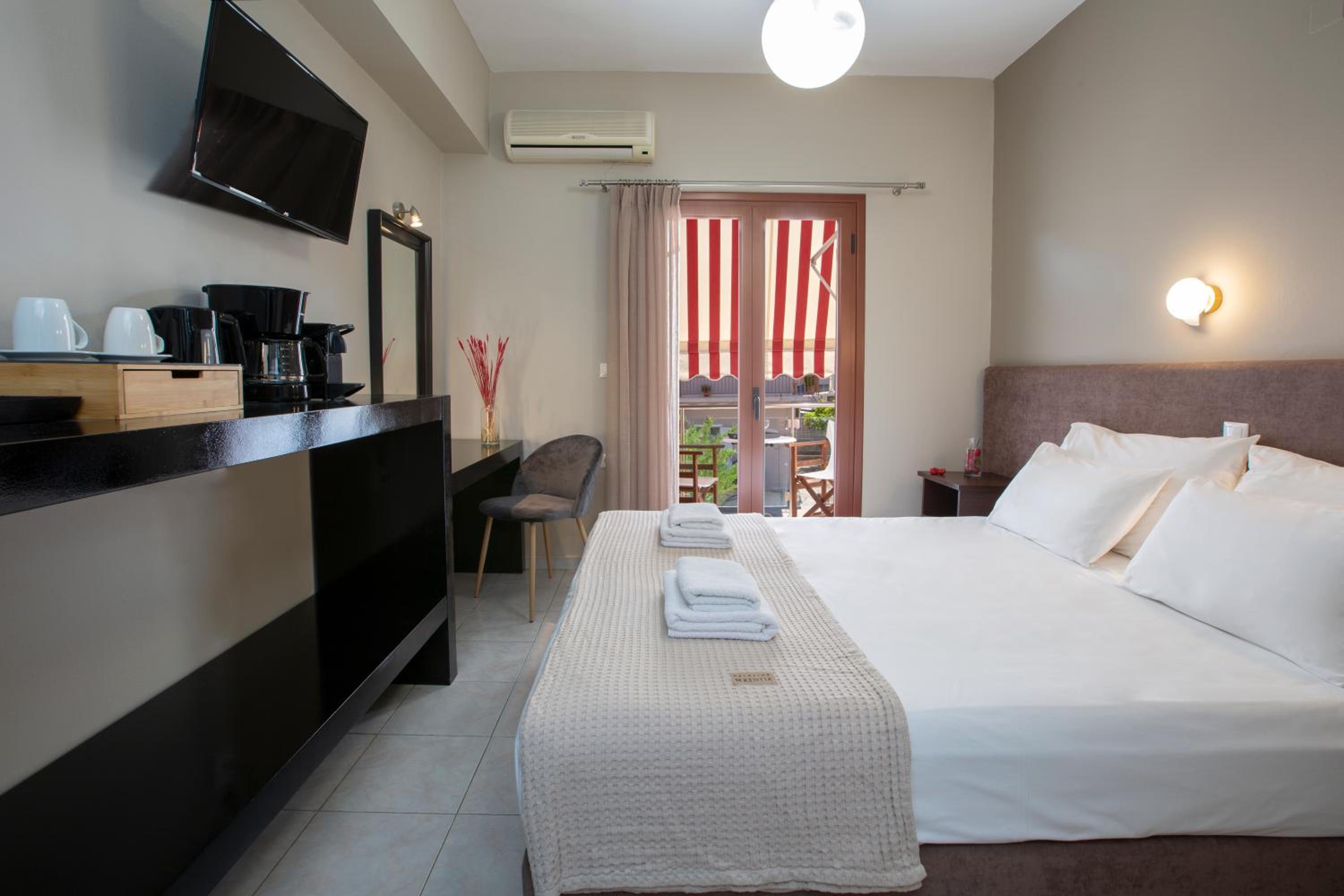 Standard Double or Twin Room - Photo 1