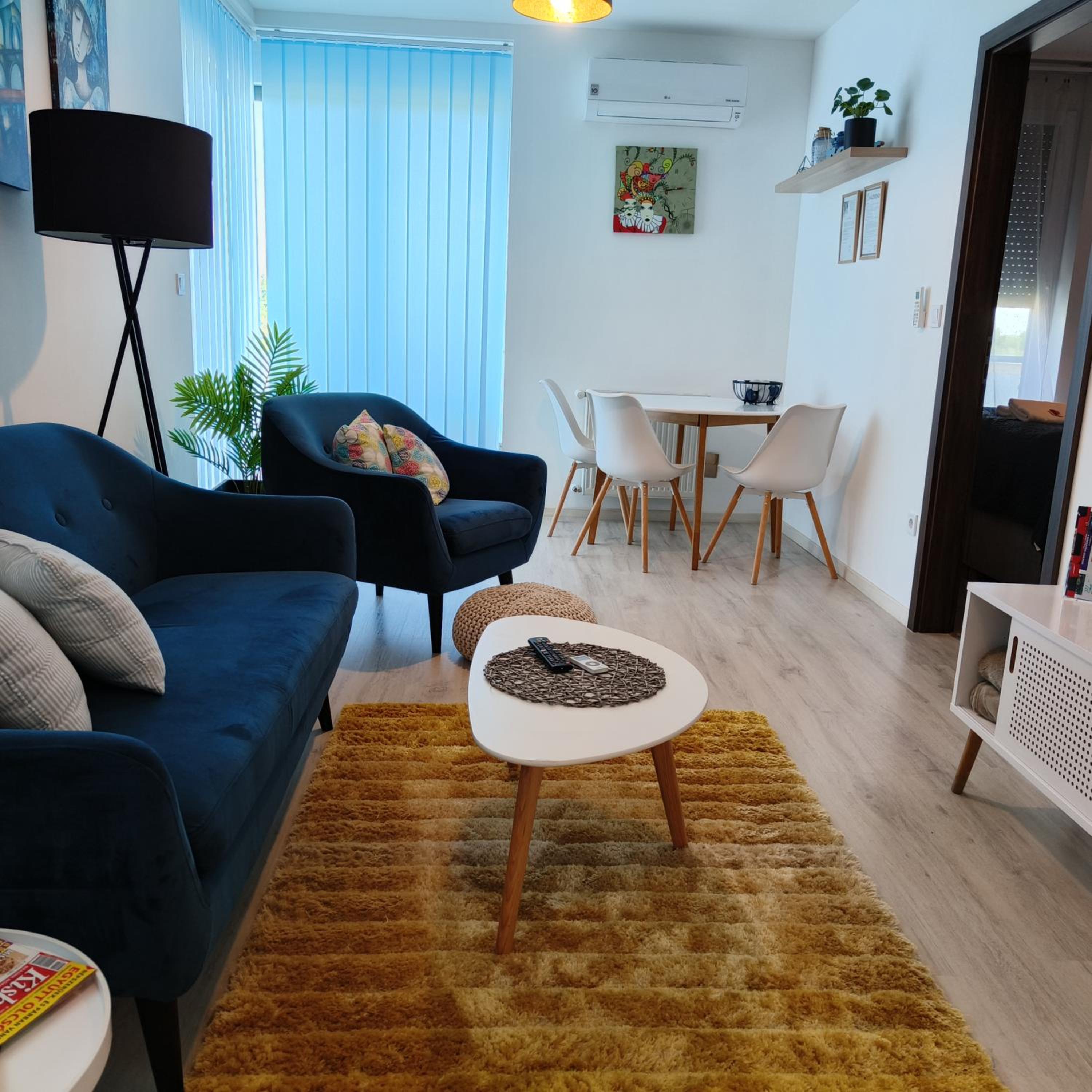 One-Bedroom Apartment photo 1