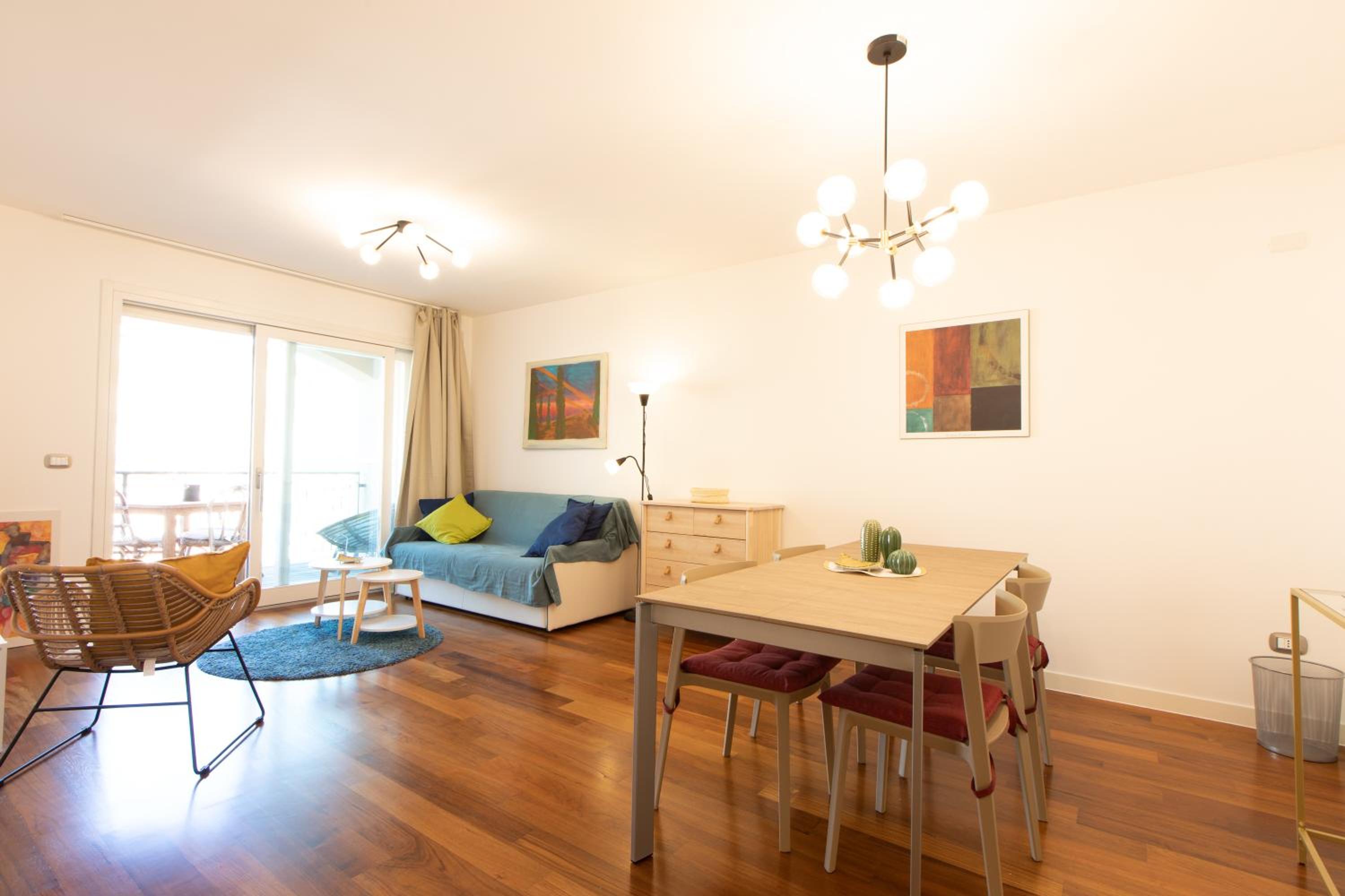 One-Bedroom Apartment with Sea View photo 1