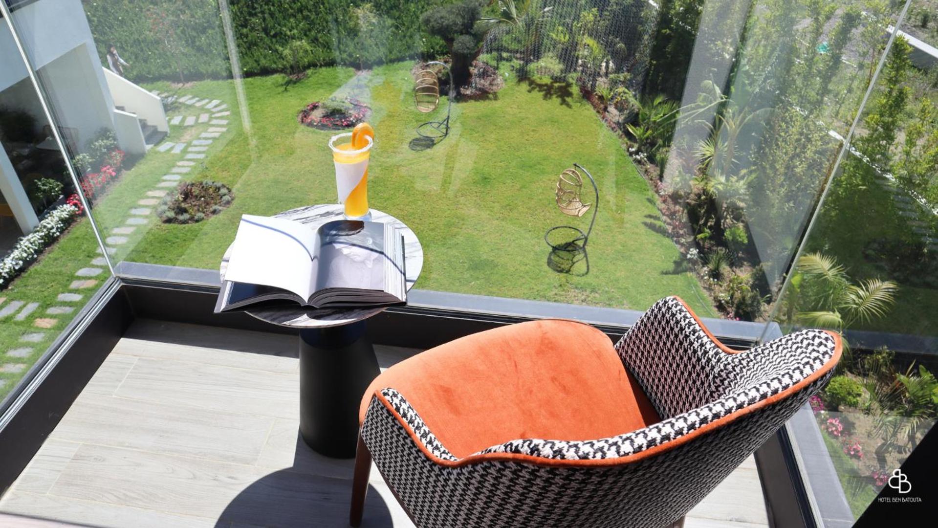 Deluxe Double Room with Balcony - Photo 3
