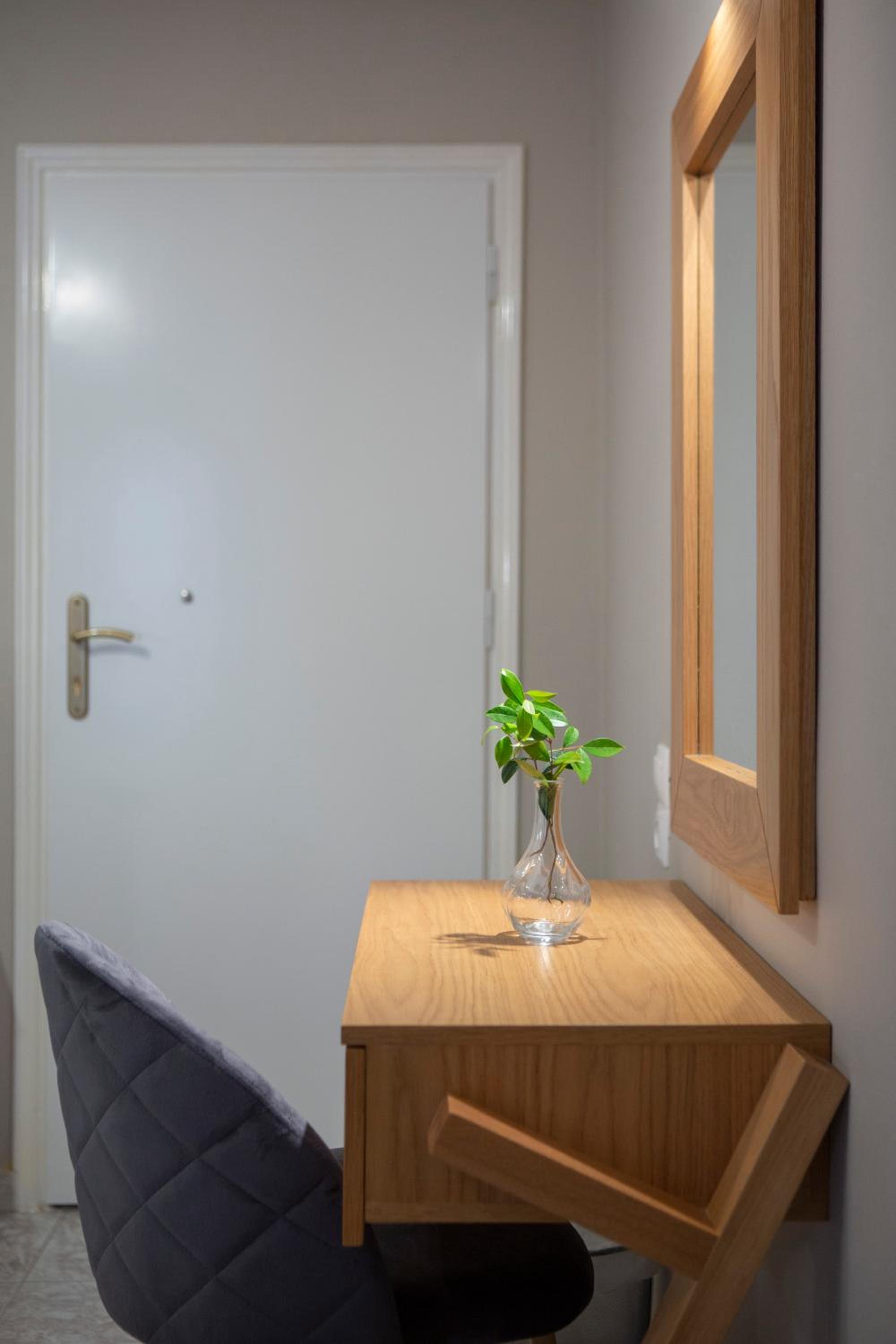 Budget Double or Twin Room with Garden view - Photo 7