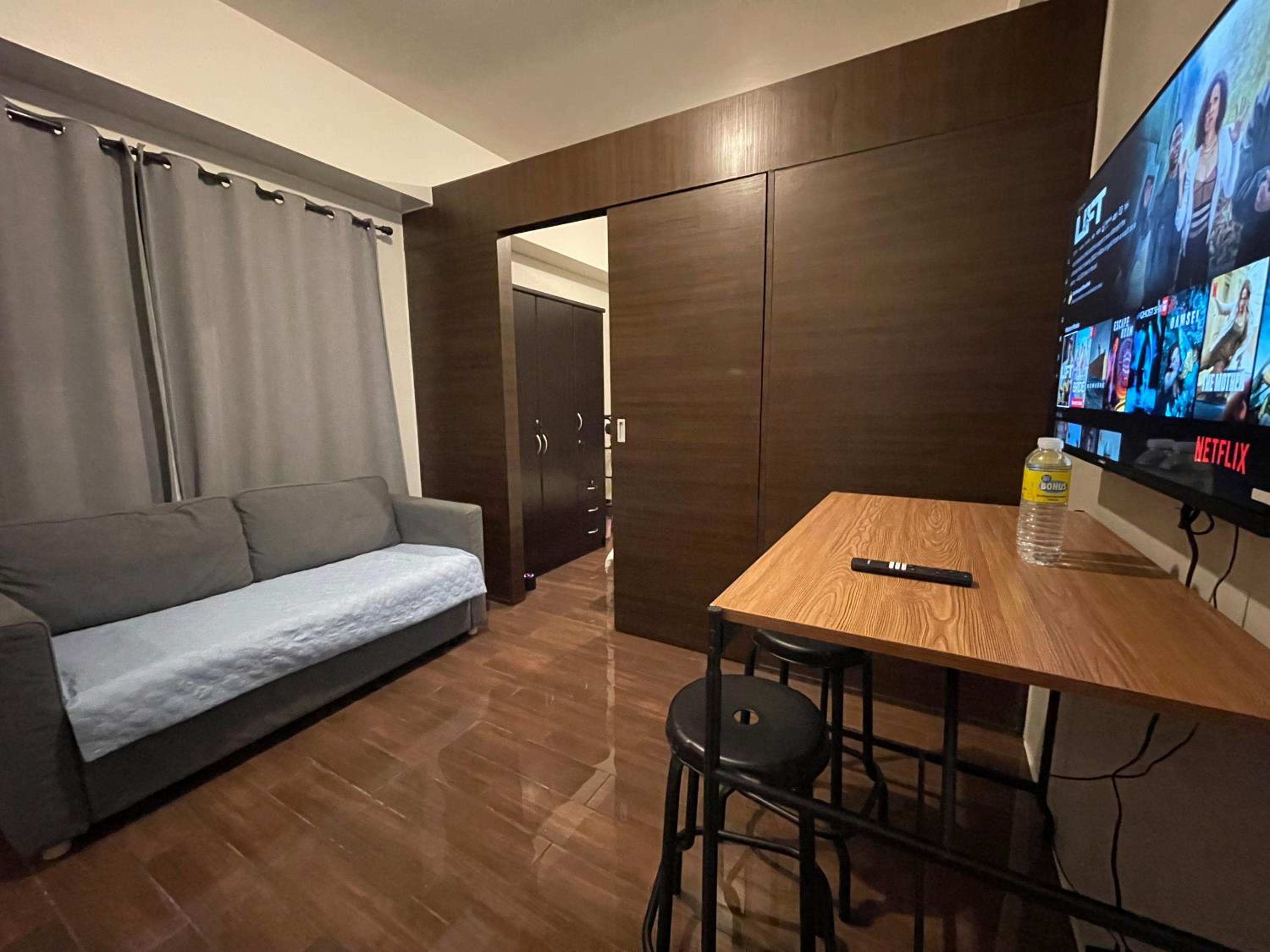 One-Bedroom Apartment - Non-Smoking