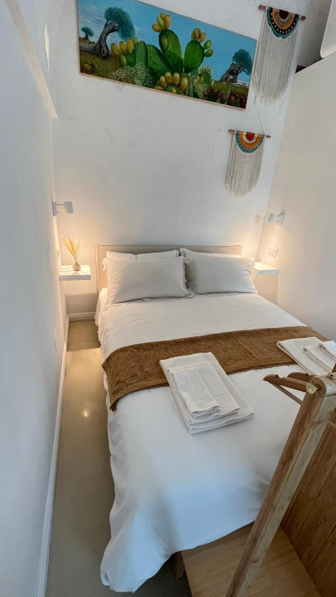 One-Bedroom Apartment with Sea View photo 2