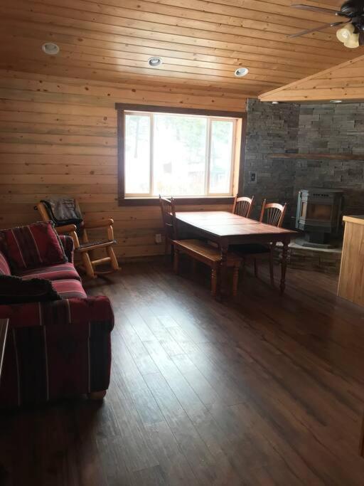 One-Bedroom House photo 1