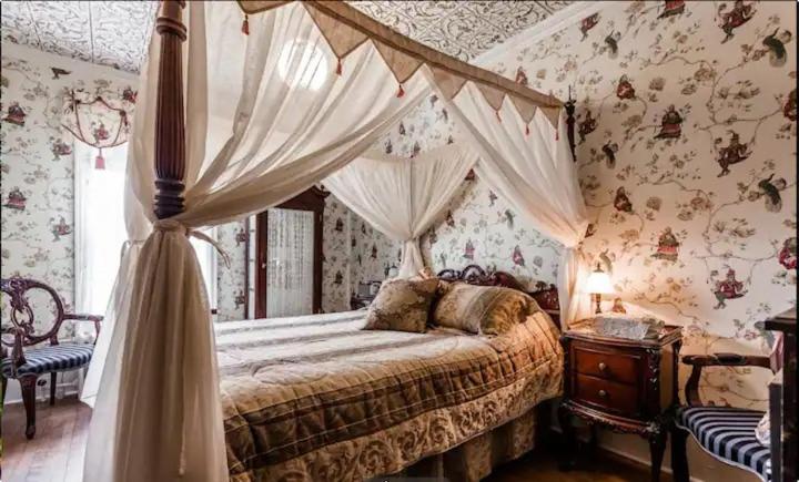 Queen Suite photo 1