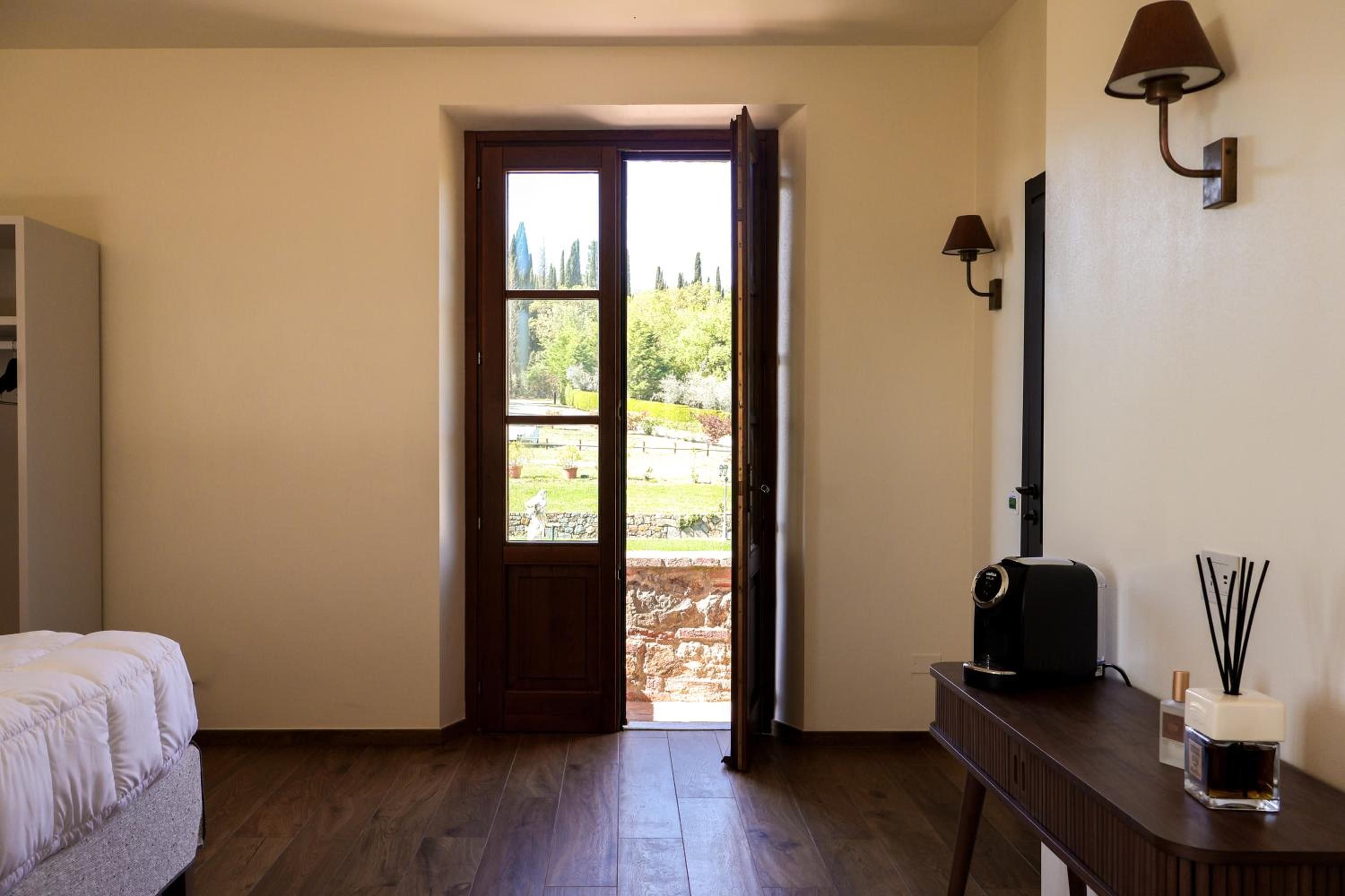 Suite with Balcony photo 1