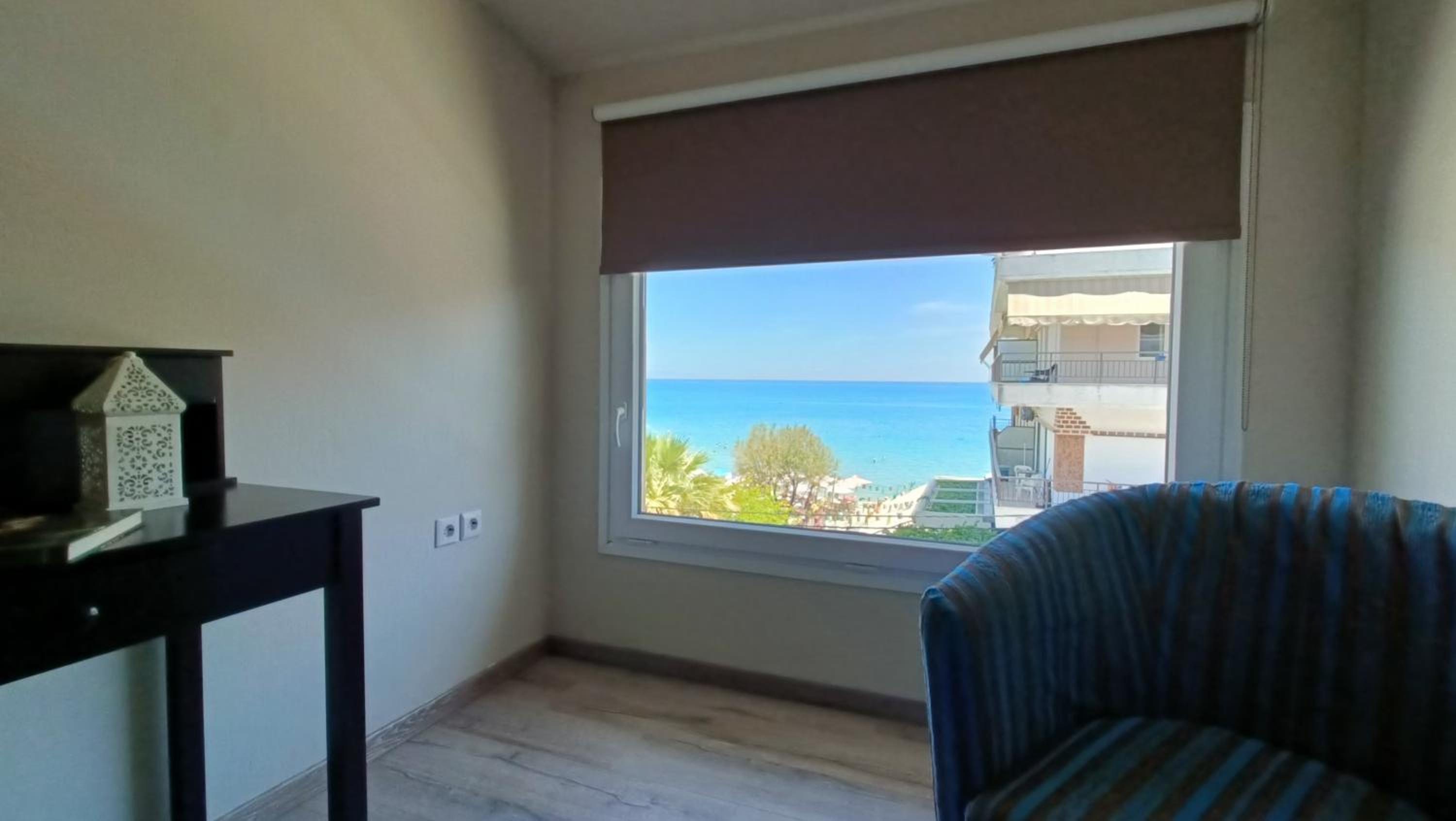 Two-Bedroom Apartment with Sea View photo 2