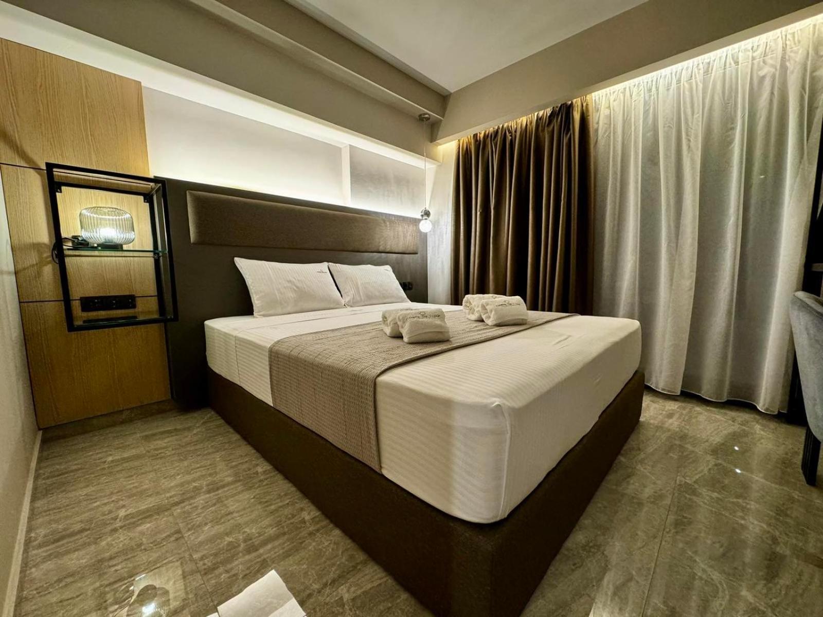 King Suite with Spa Bath photo 2