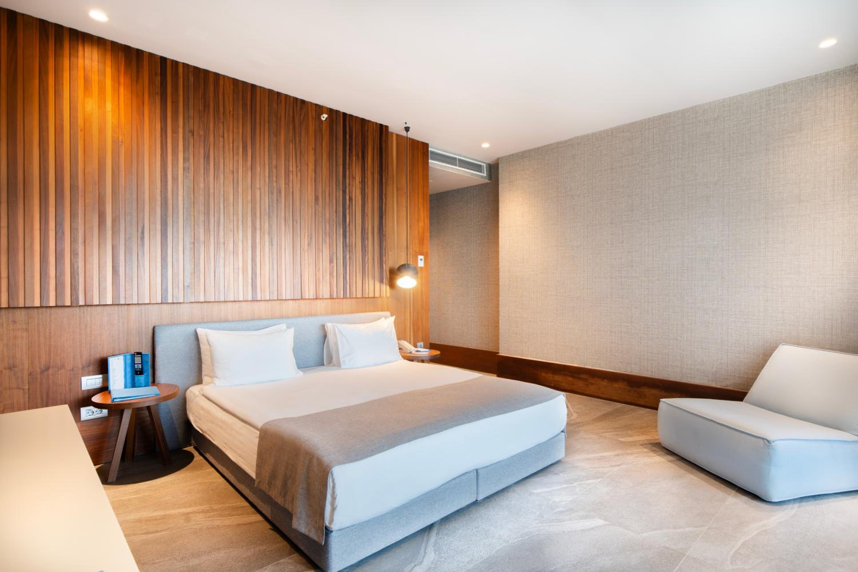 Deluxe Twin Room - Photo 1