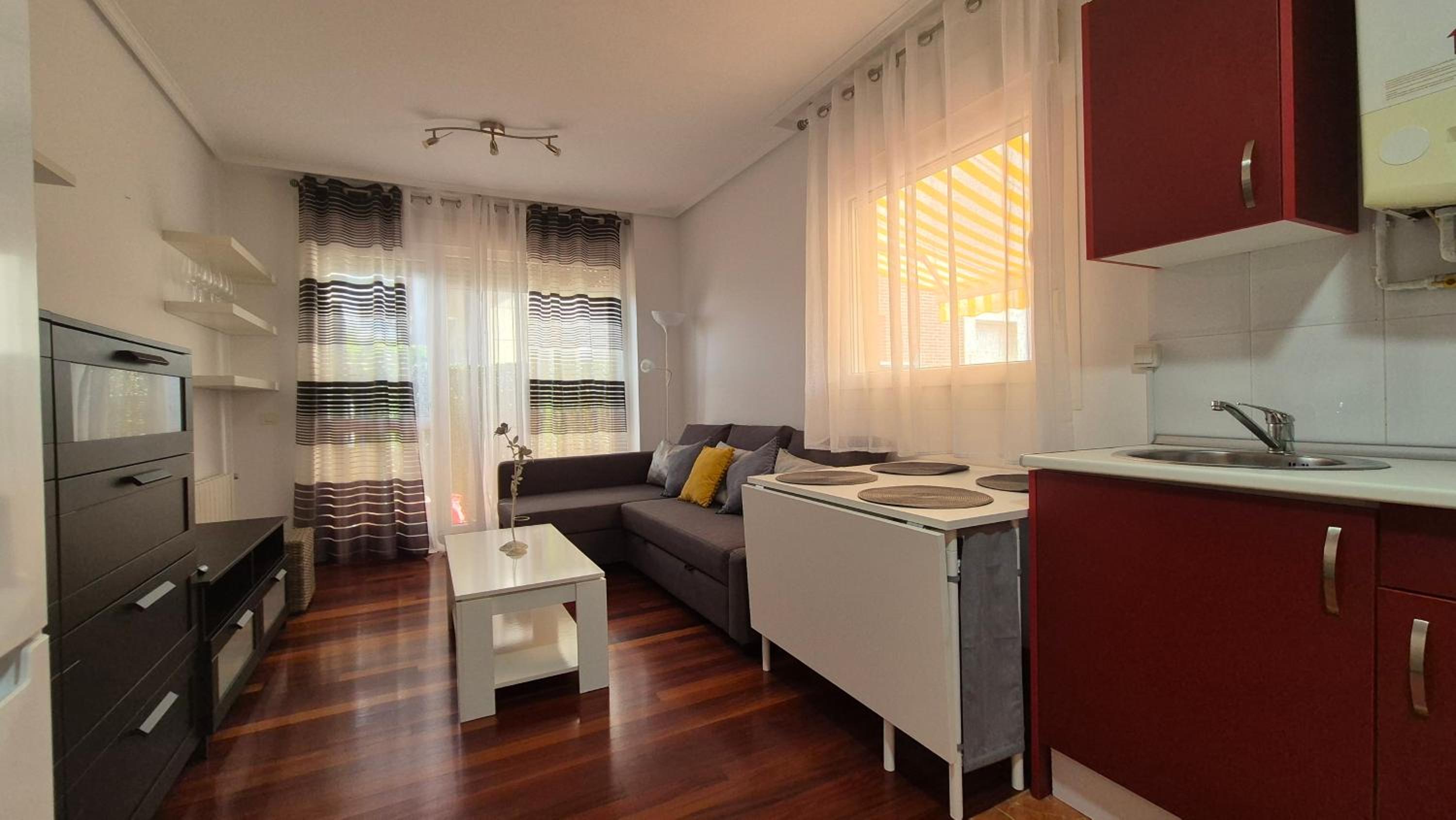 One-Bedroom Apartment photo 3