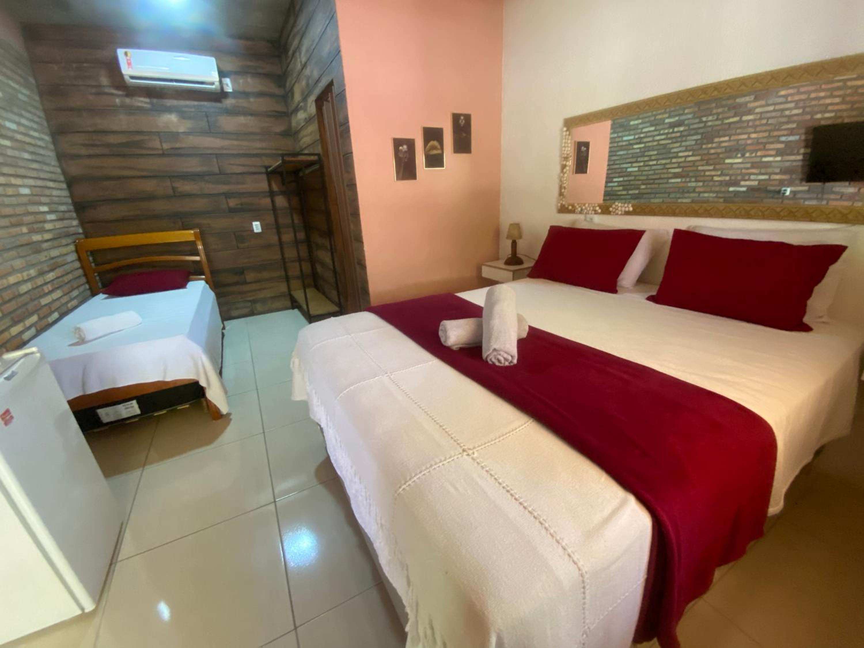 Quadruple Room with Lake View - Photo 4