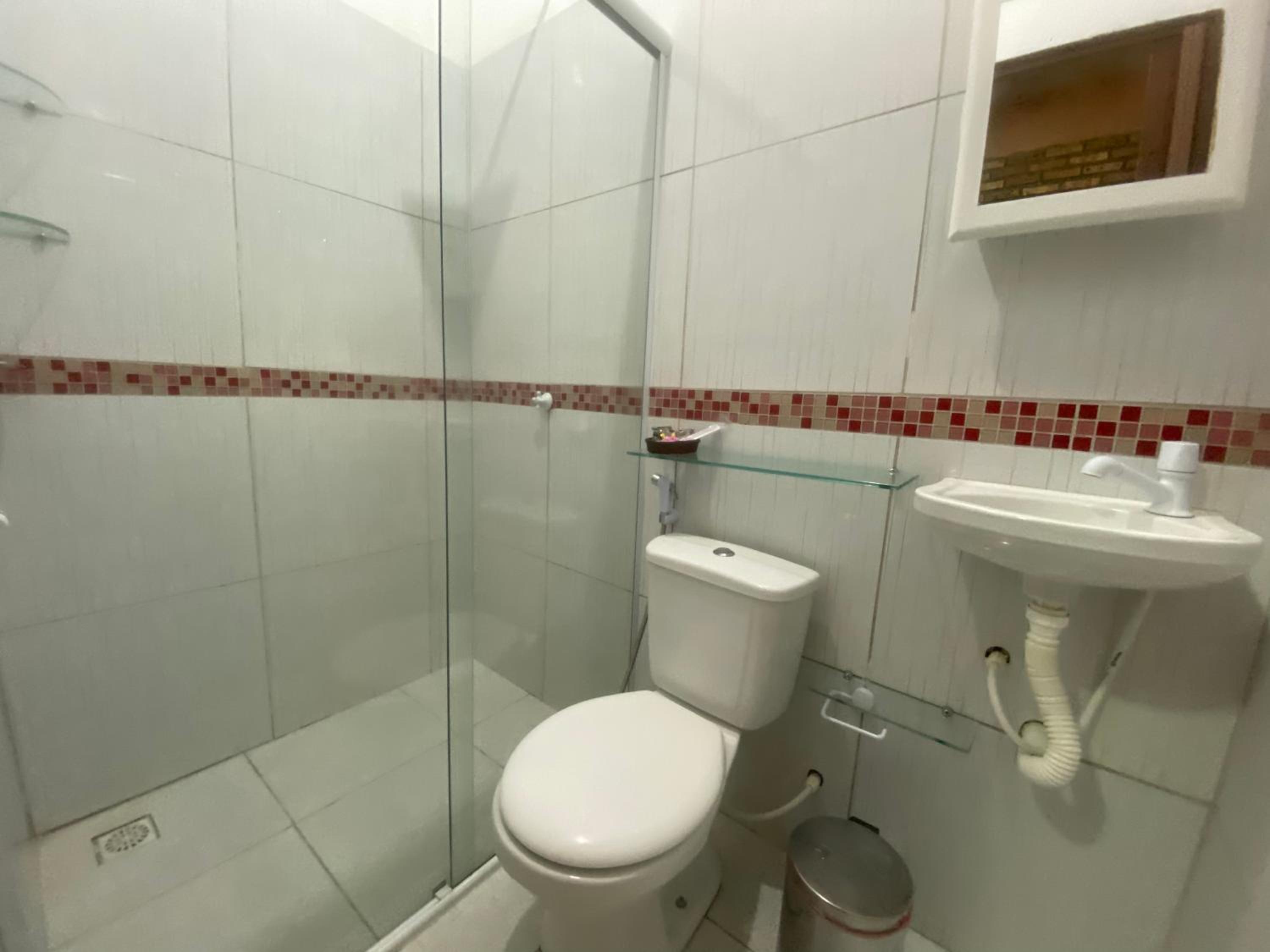 Quadruple Room with Lake View - Photo 7