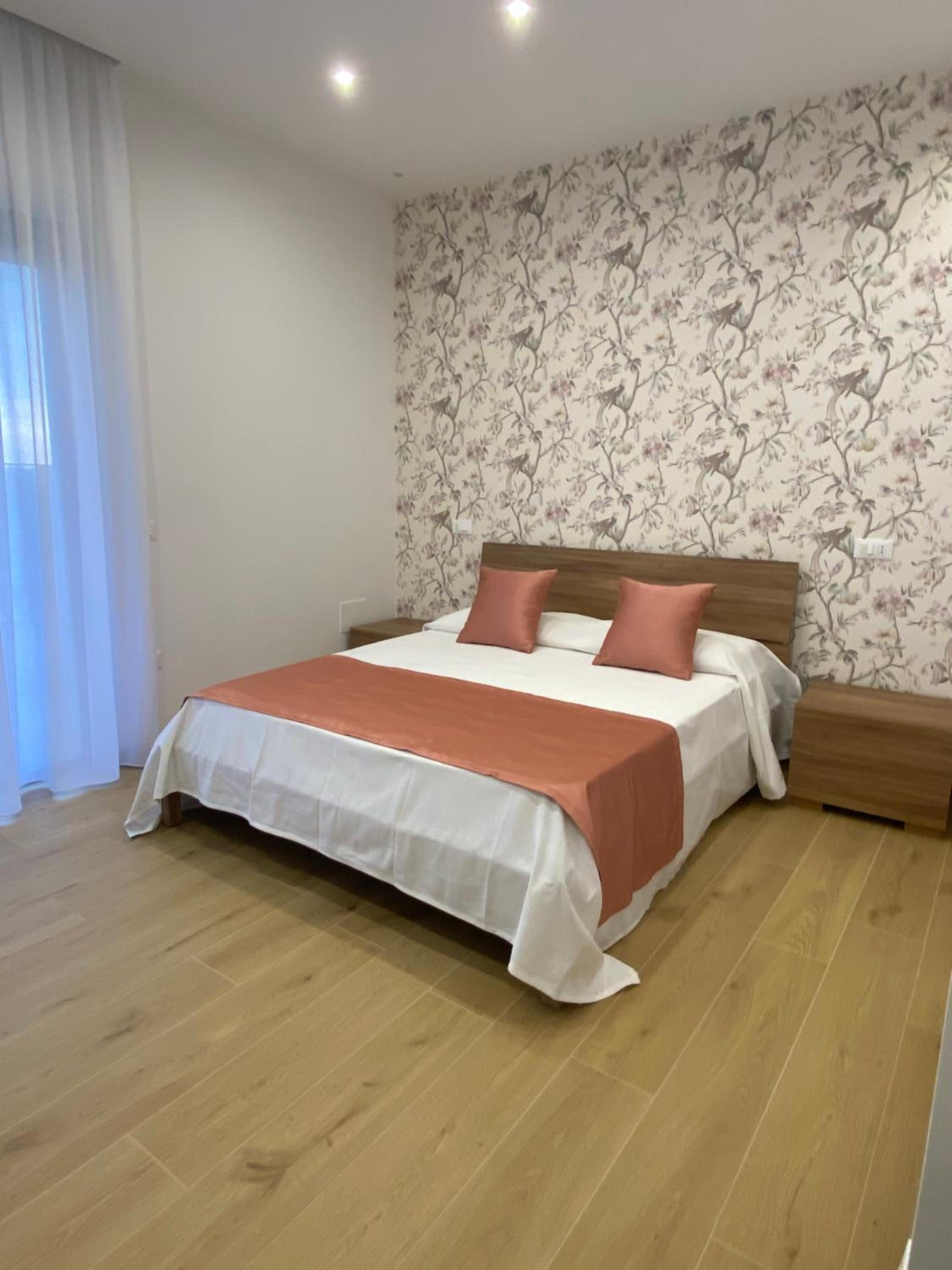 Deluxe Room (2 Adults + 1 Child)