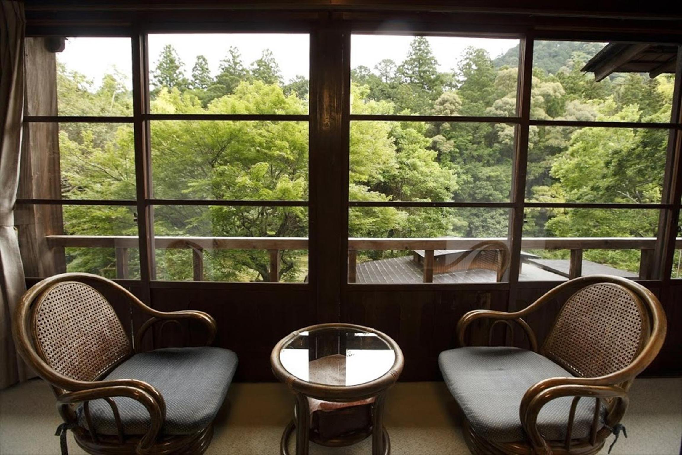 Japanese-Style Twin Room with Shared Bathroom photo 2