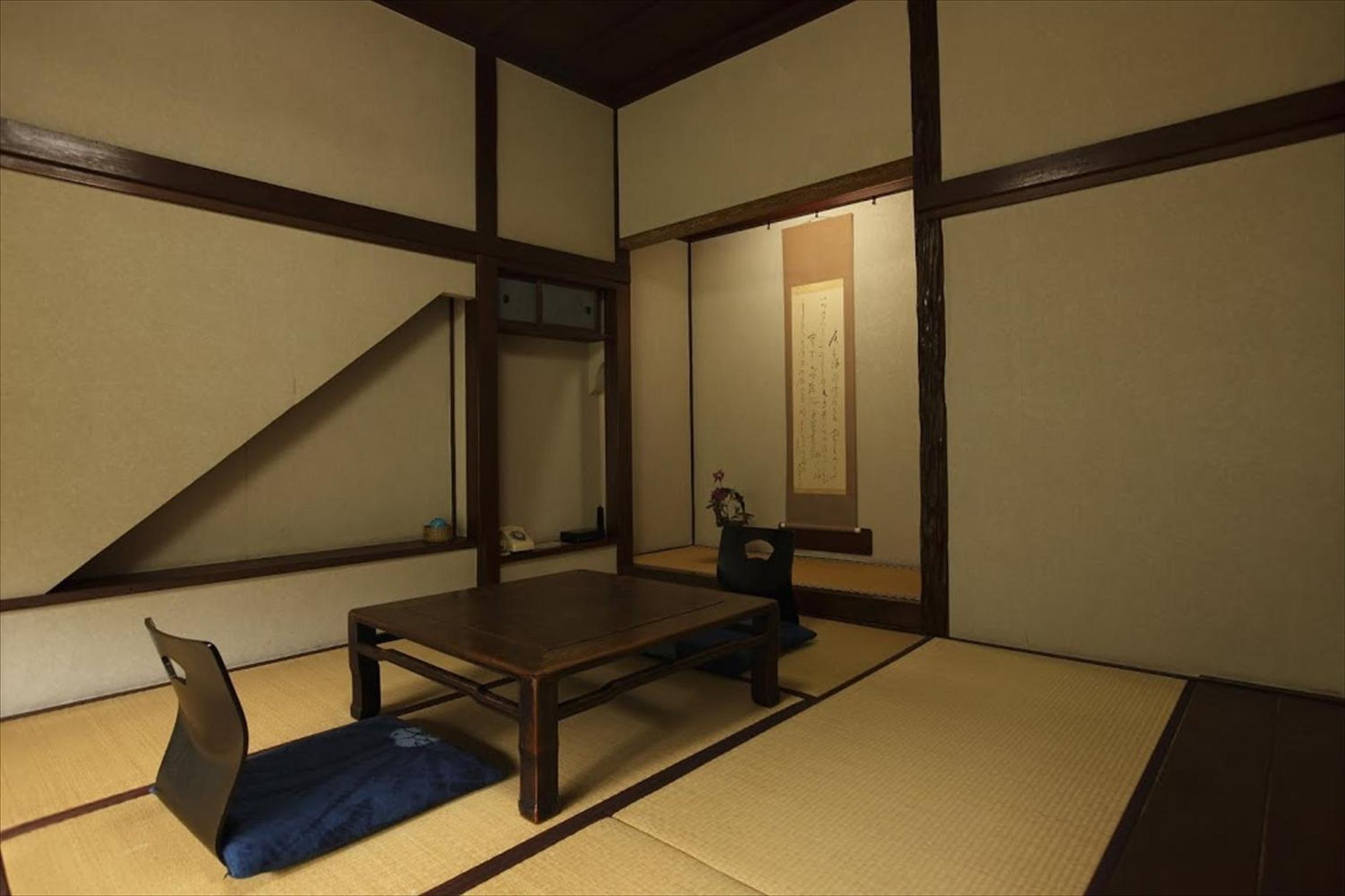 Japanese-Style Twin Room with River View and Shared Bathroom photo 3