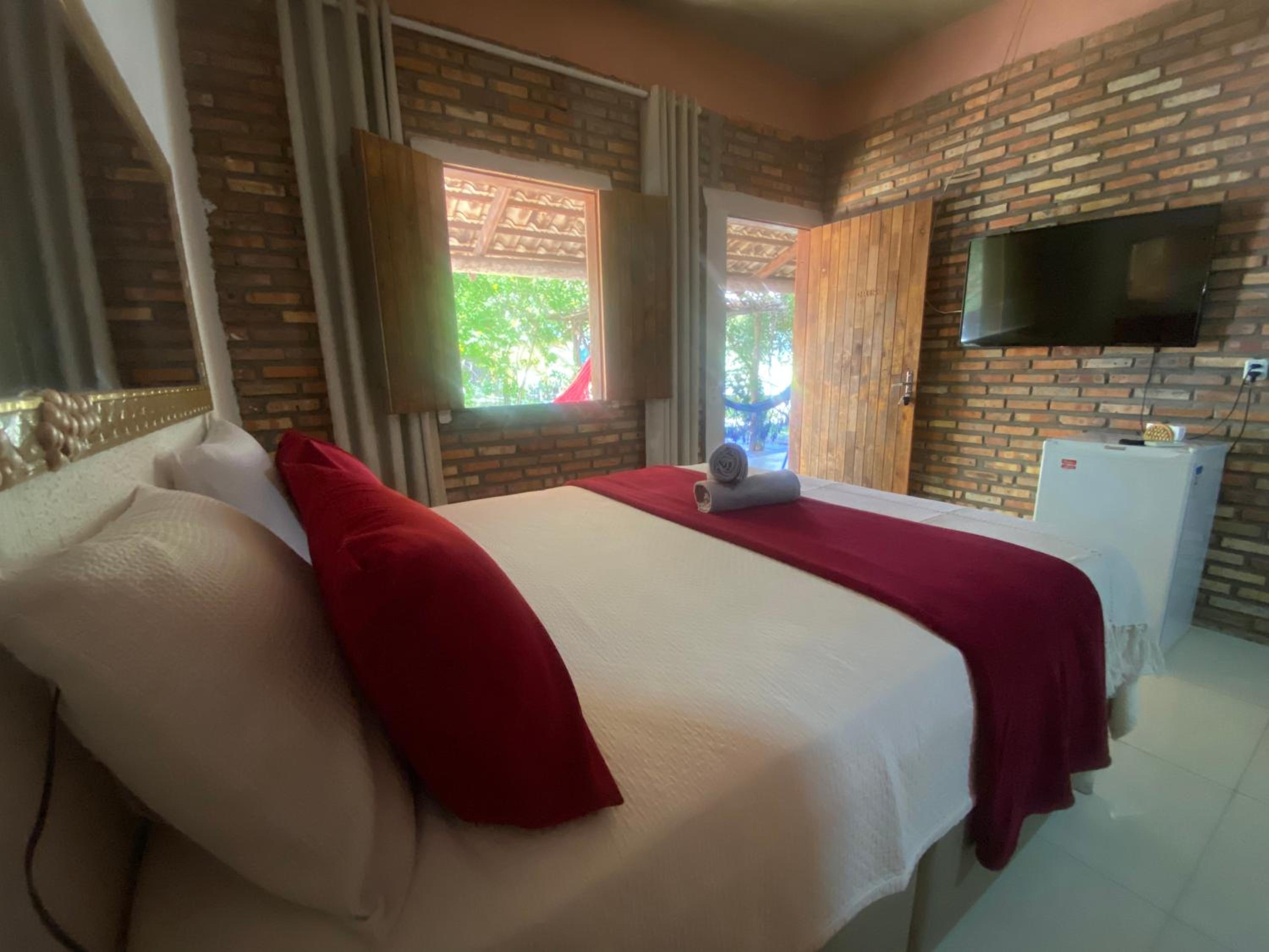 Quadruple Room with Lake View - Photo 5
