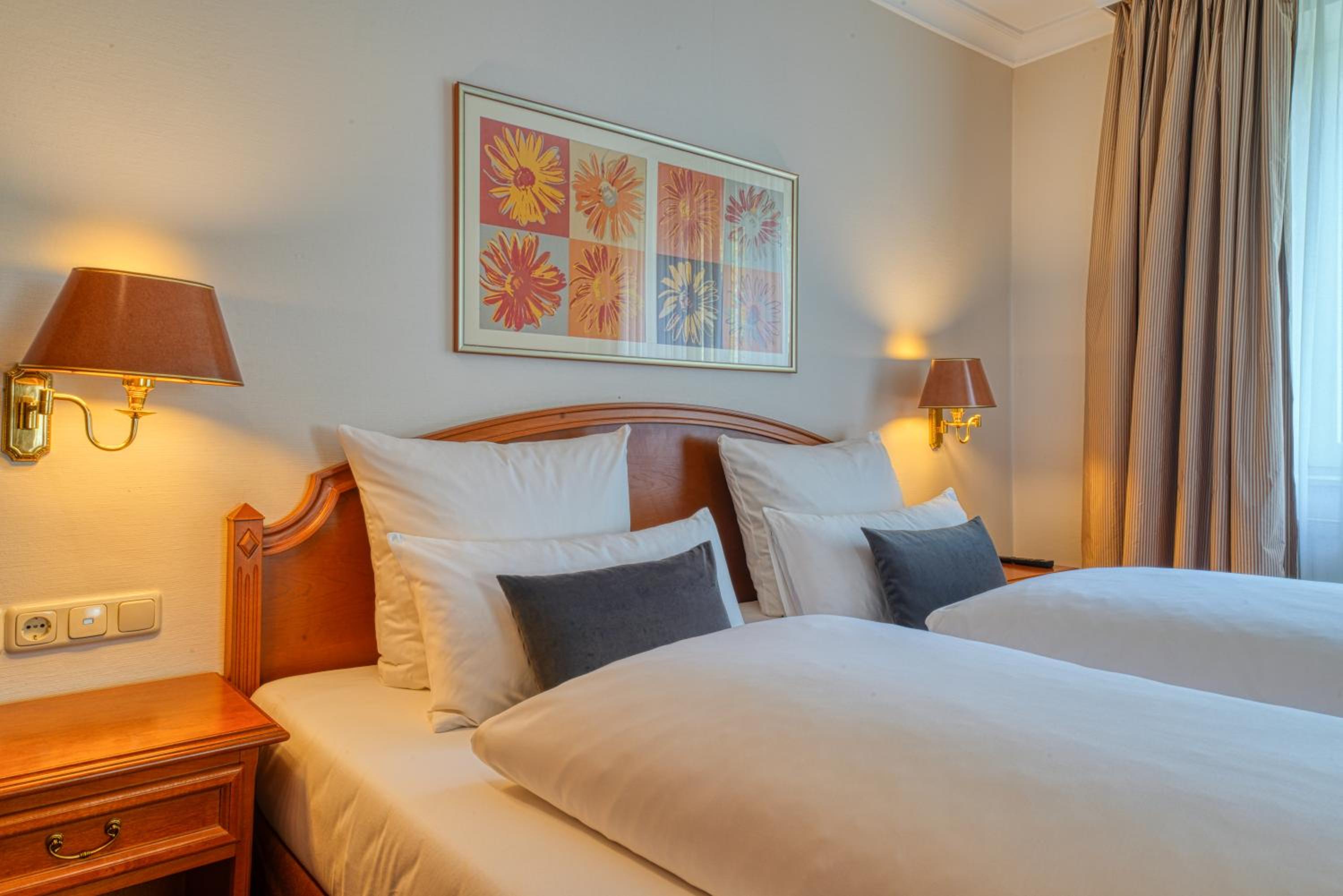 Suite - Photo 3