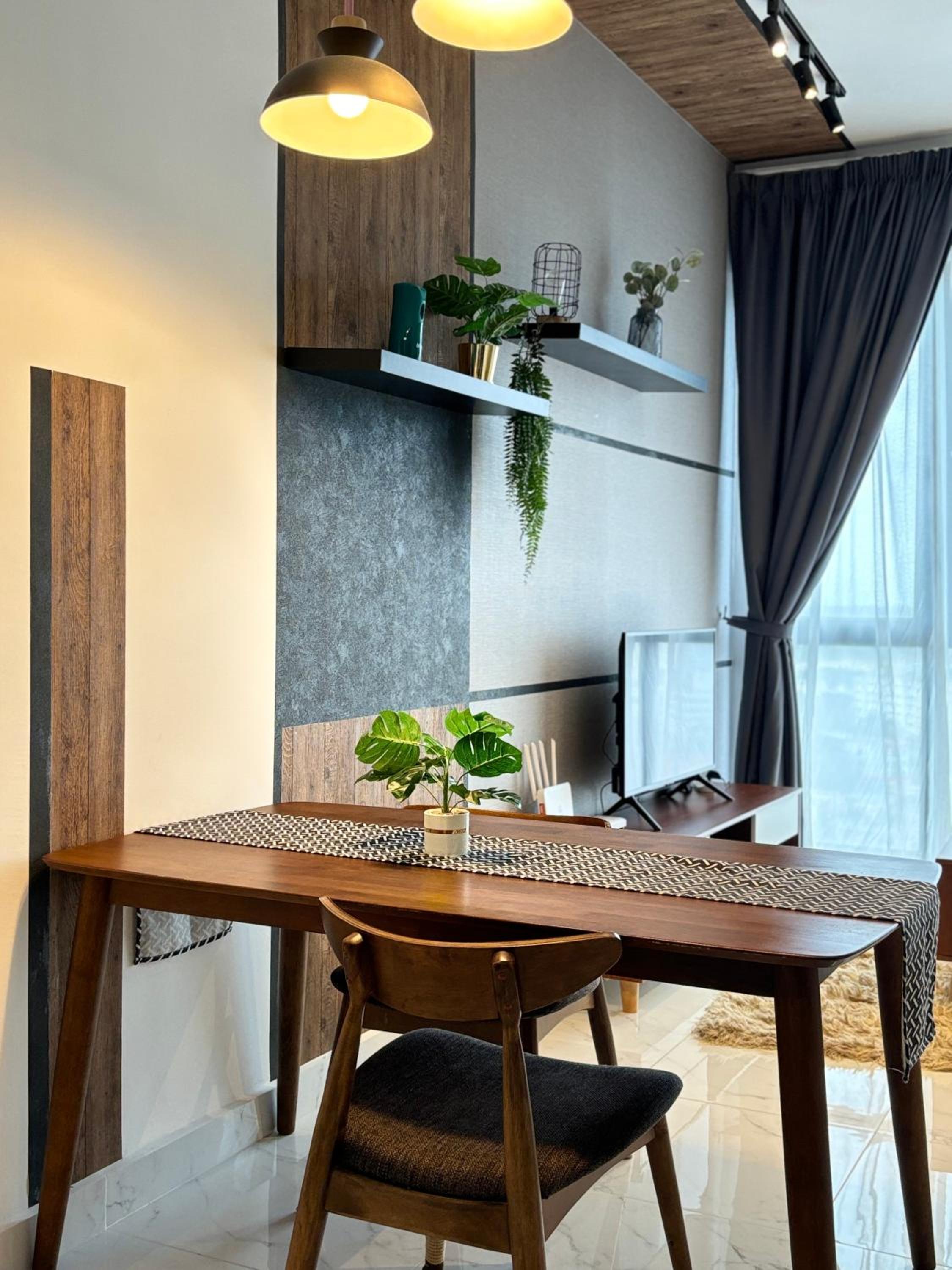 One-Bedroom Apartment - Photo 1