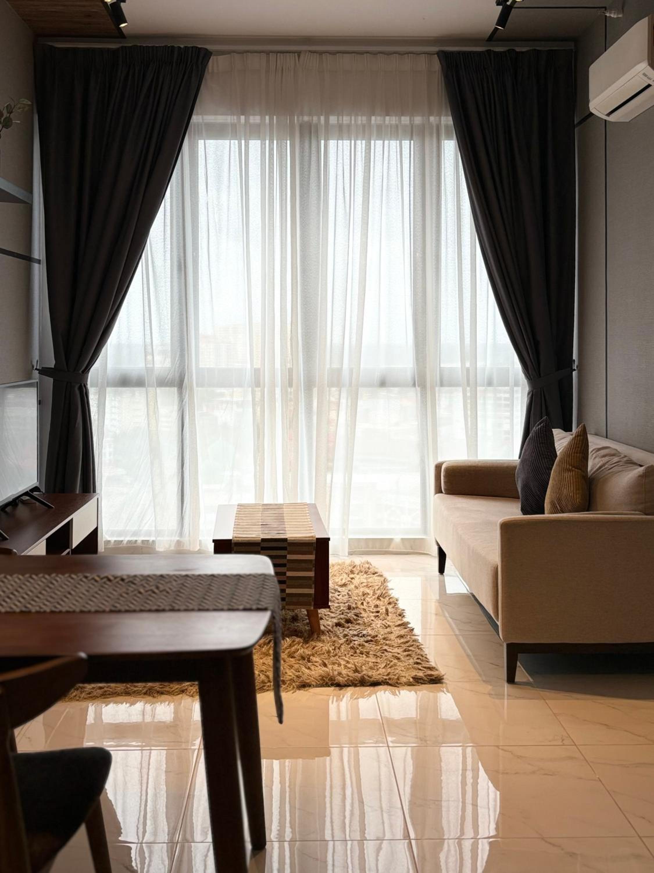 One-Bedroom Apartment - Non-Smoking photo 1