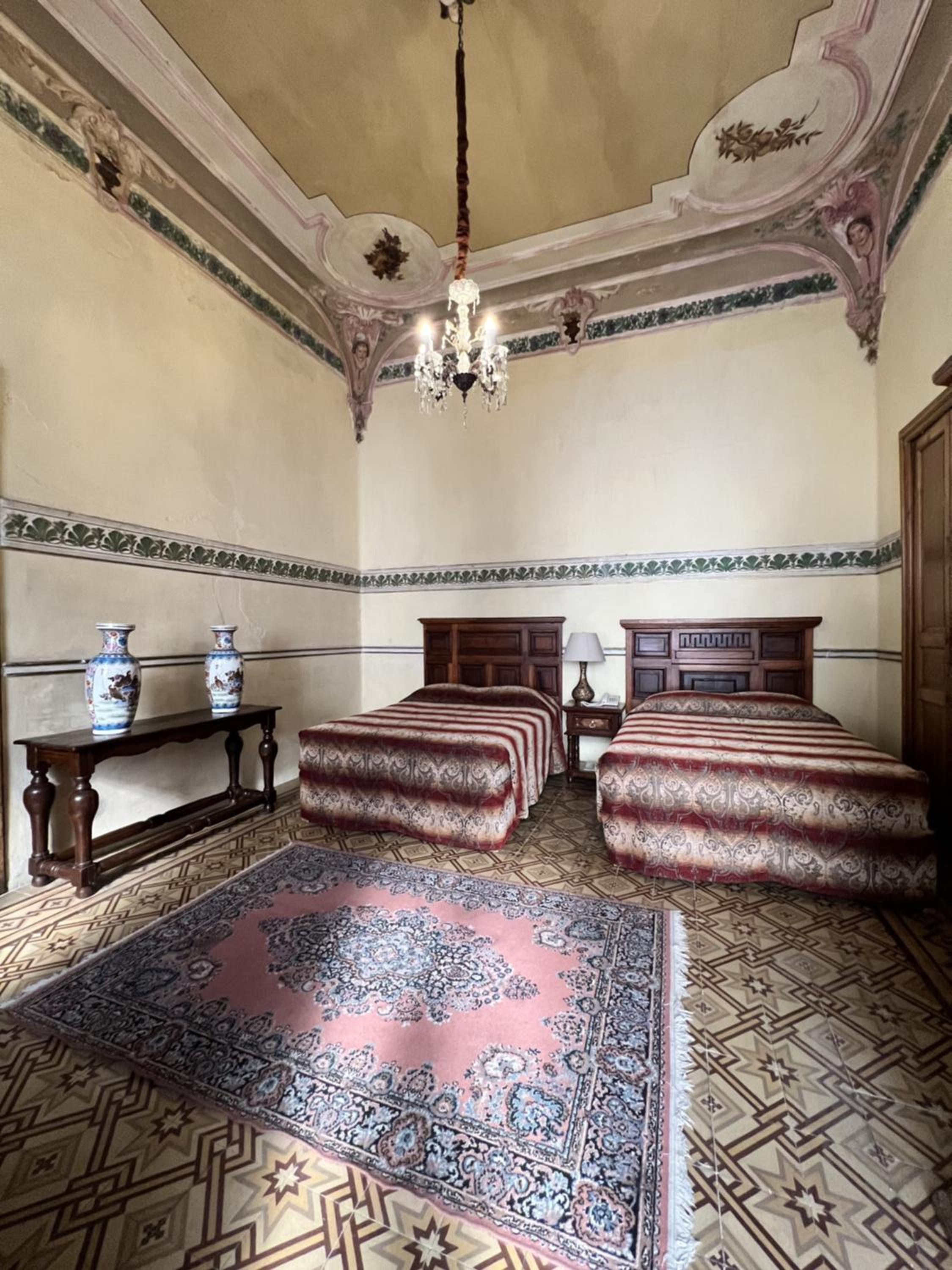 Quadruple Room with Balcony - Photo 3