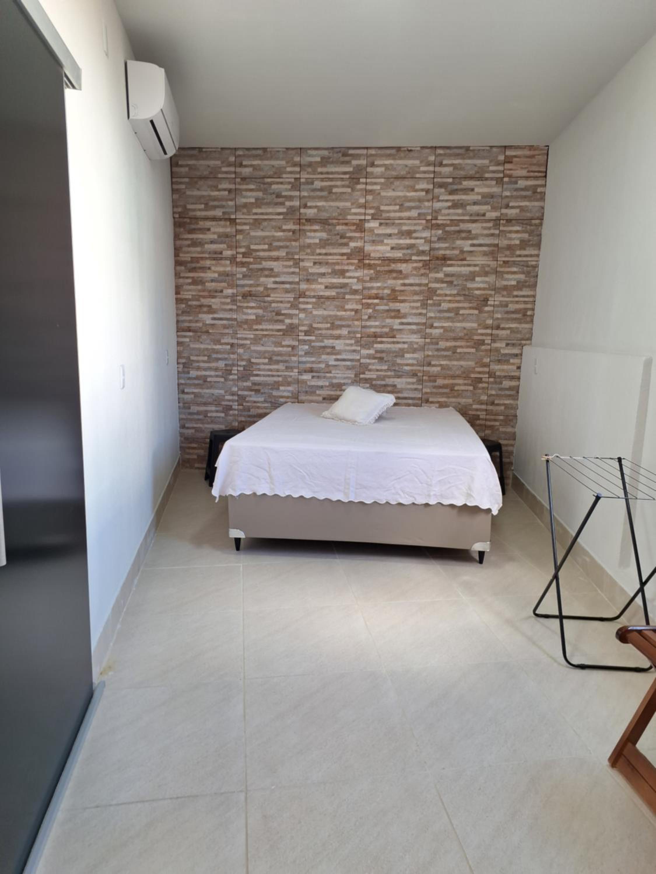 One-Bedroom House photo 1